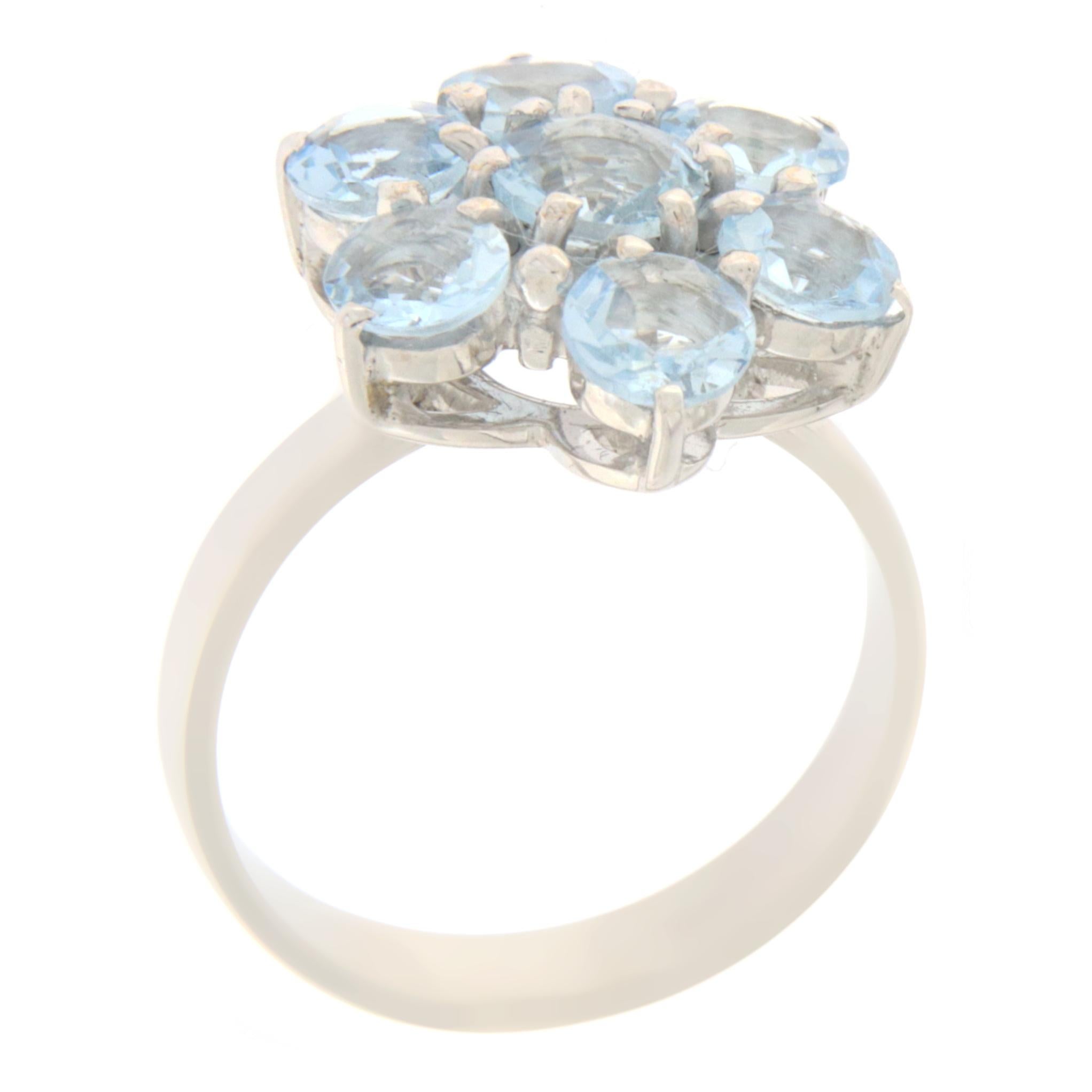 Brazilian Aquamarine 18 Karat White Gold Cocktail Ring In New Condition For Sale In Marcianise, IT