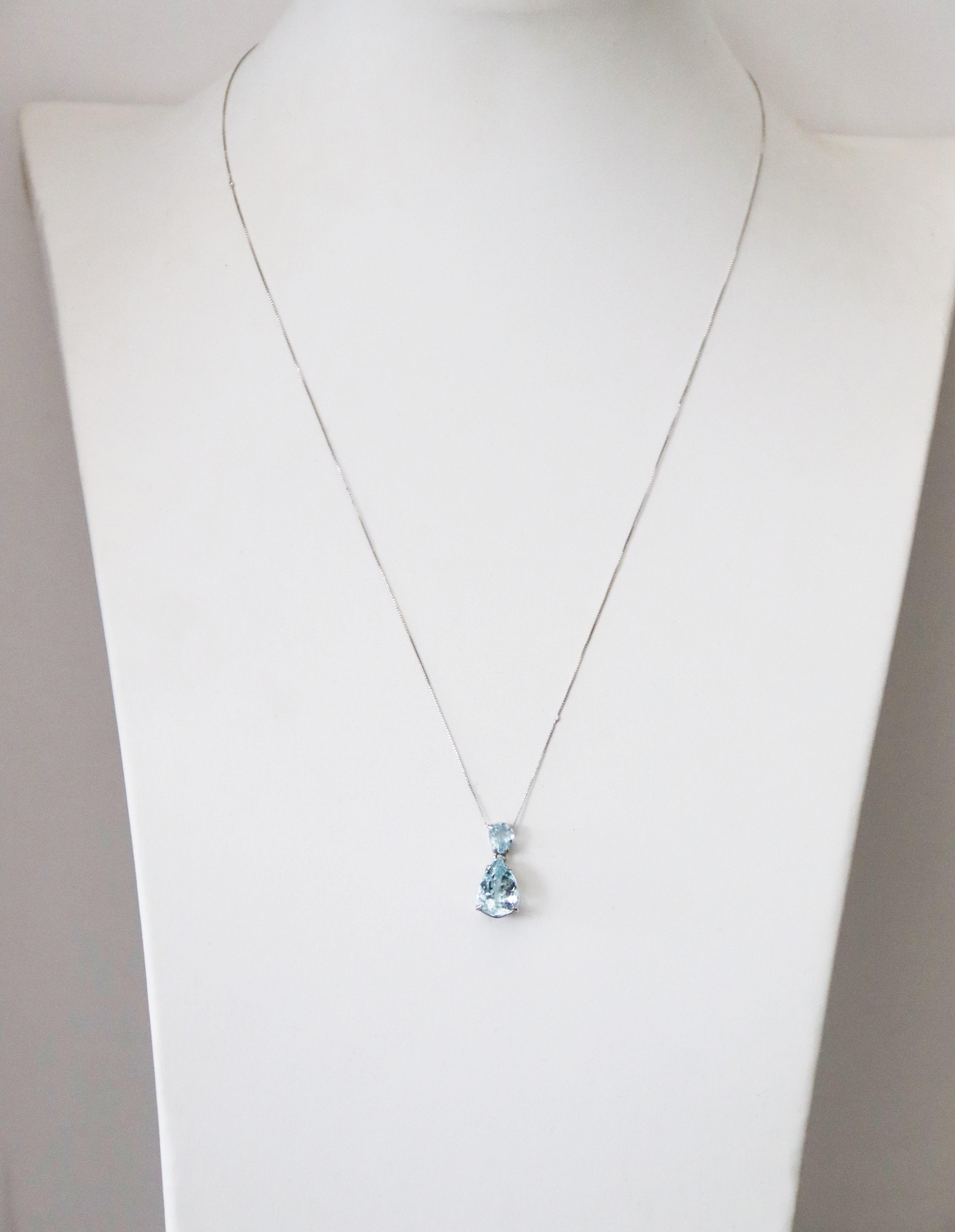 Taglio a goccia Collana con goccia in oro bianco 18 Kt con acquamarina brasiliana in vendita