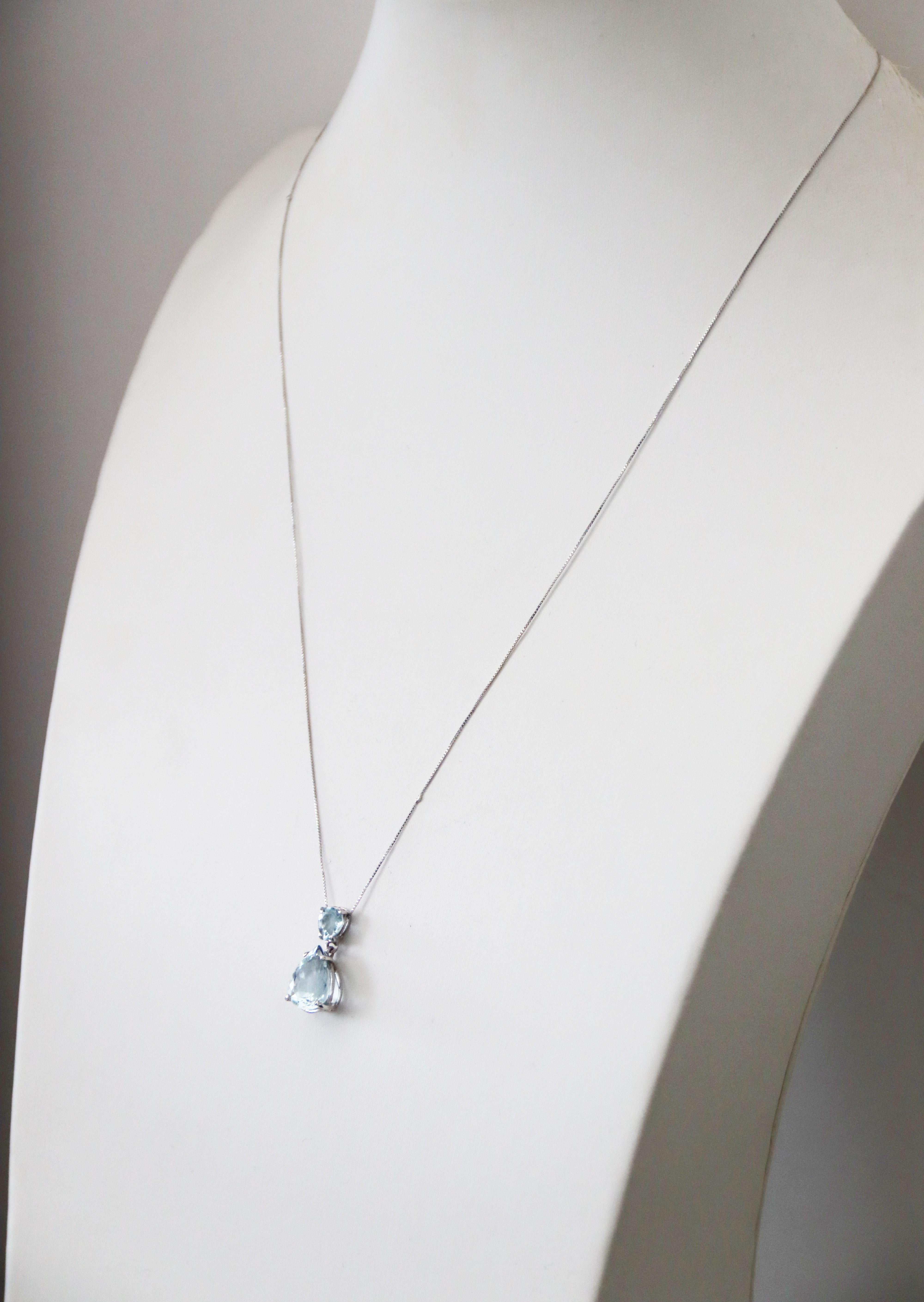 Collana con goccia in oro bianco 18 Kt con acquamarina brasiliana In condizioni Nuovo in vendita a Marcianise, IT
