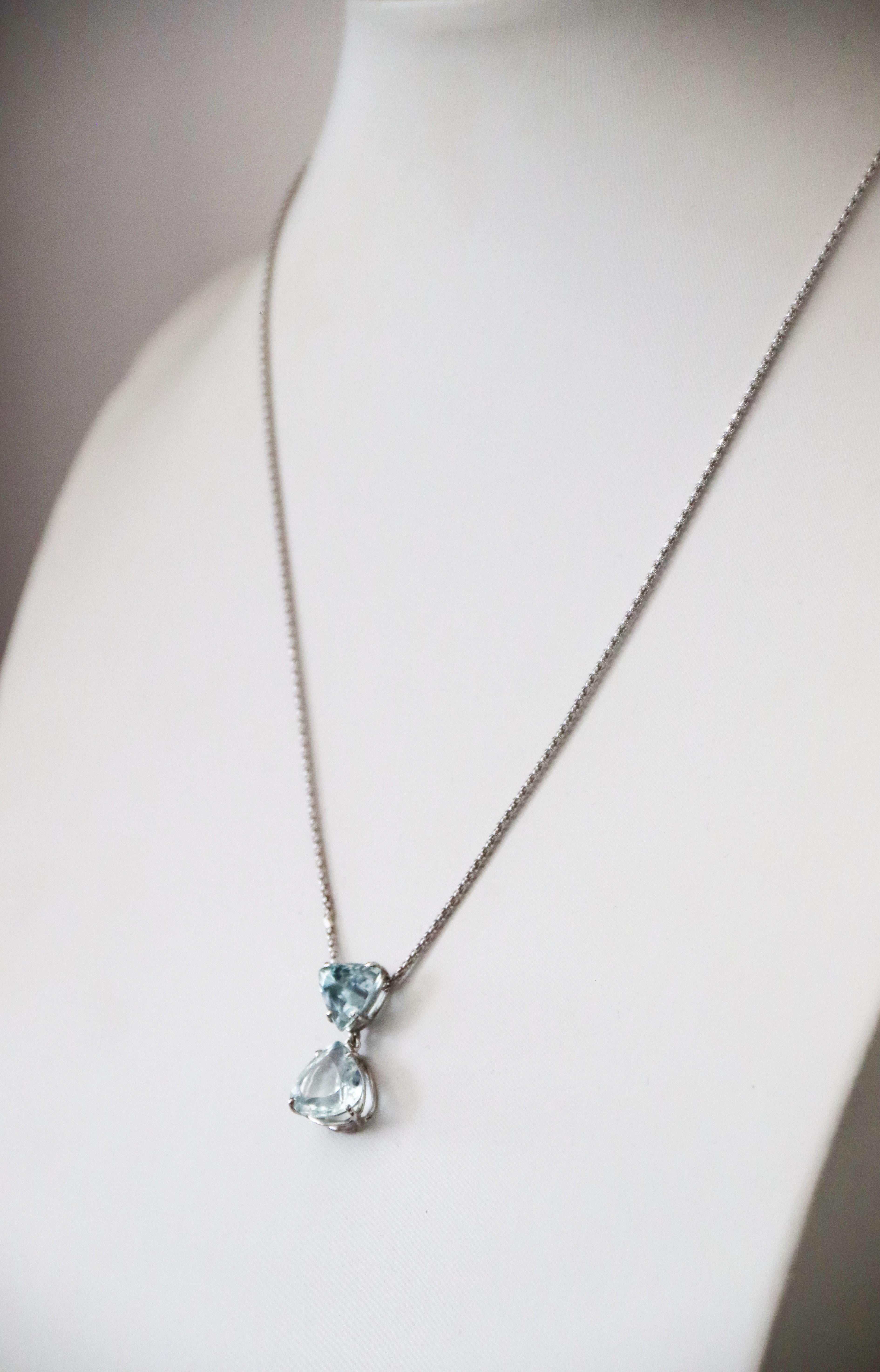 Collana con goccia in oro bianco 18 Kt con acquamarina brasiliana in vendita 3