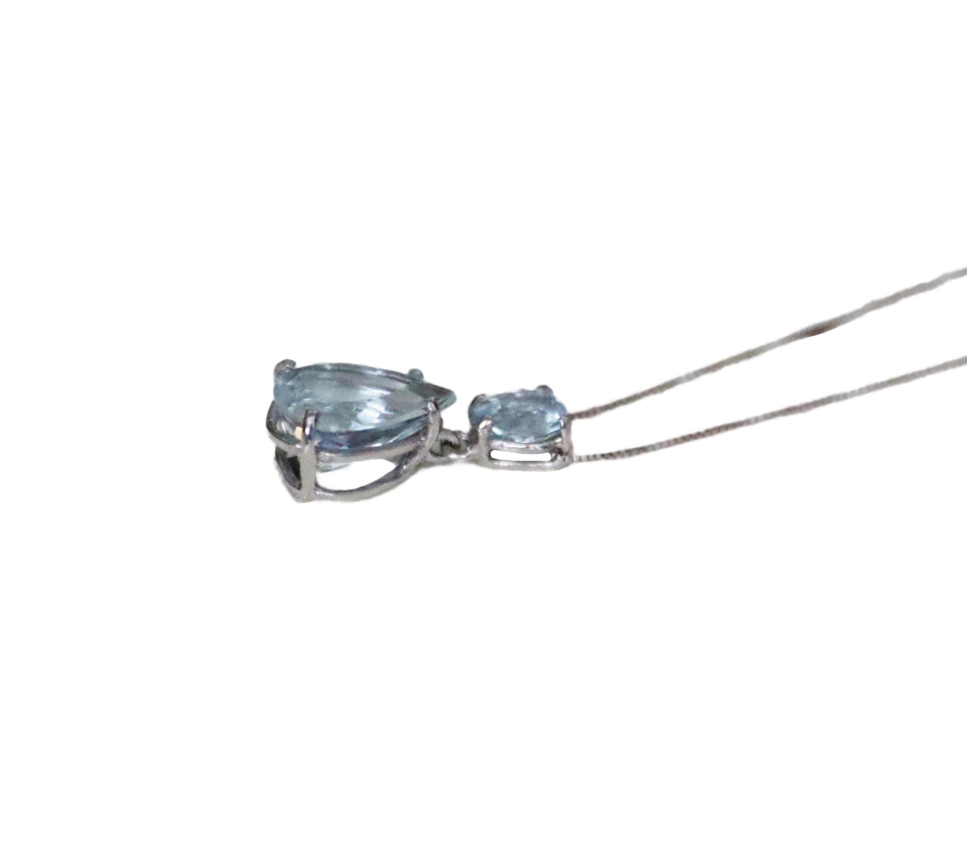 Collana con goccia in oro bianco 18 Kt con acquamarina brasiliana in vendita 3