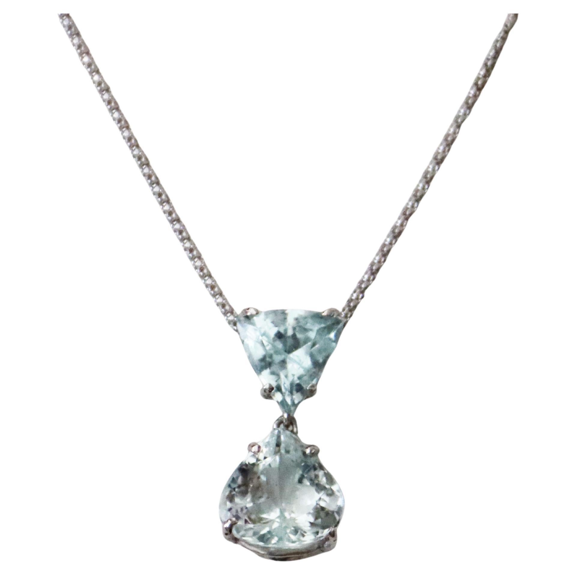 Collana con goccia in oro bianco 18 Kt con acquamarina brasiliana