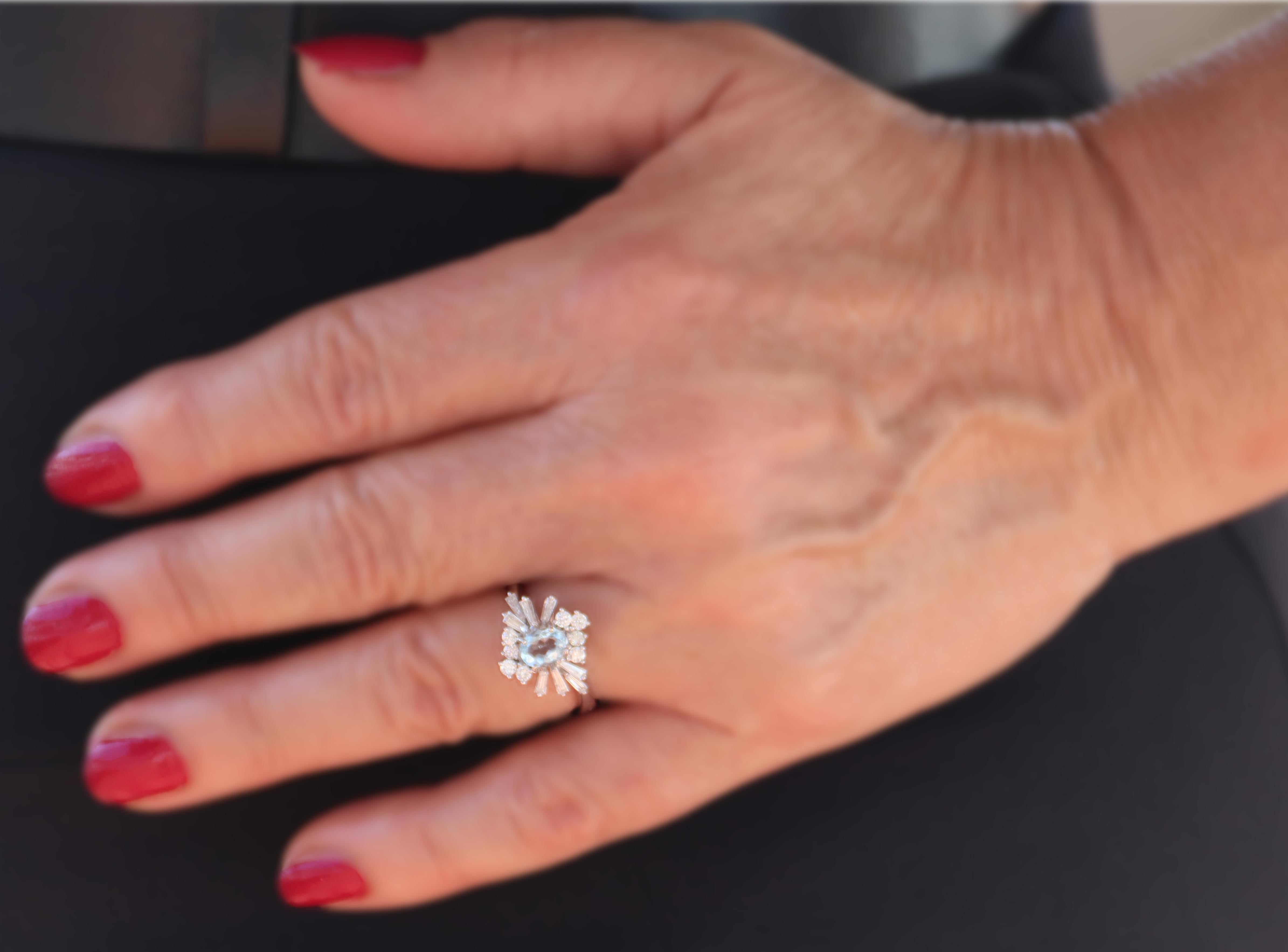 Brazilian Aquamarine Diamonds 18 Karat White Gold Cocktail Ring For Sale 4