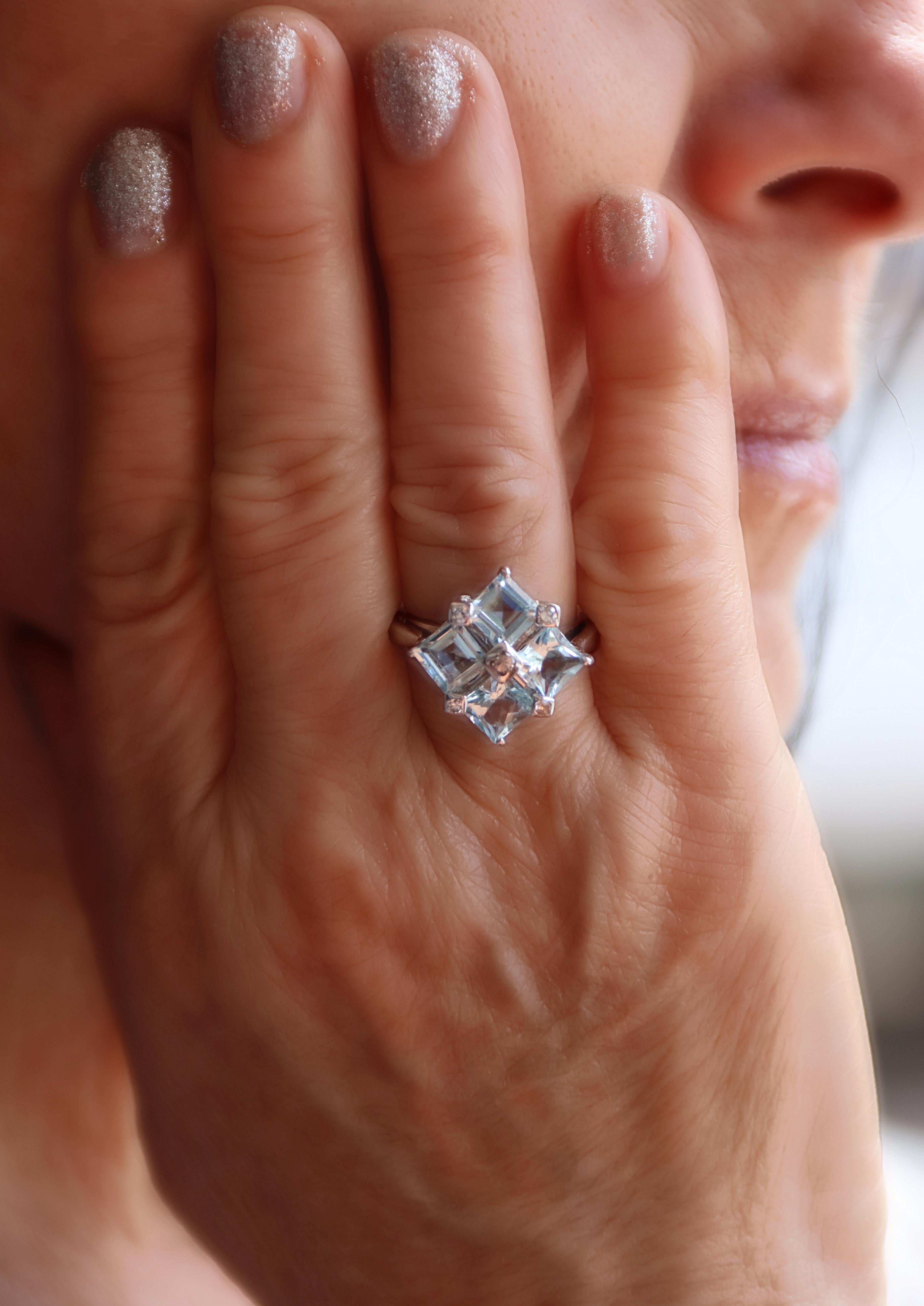 Cocktailring aus 18 Karat Weißgold mit brasilianischem Aquamarin und Diamanten im Angebot 4