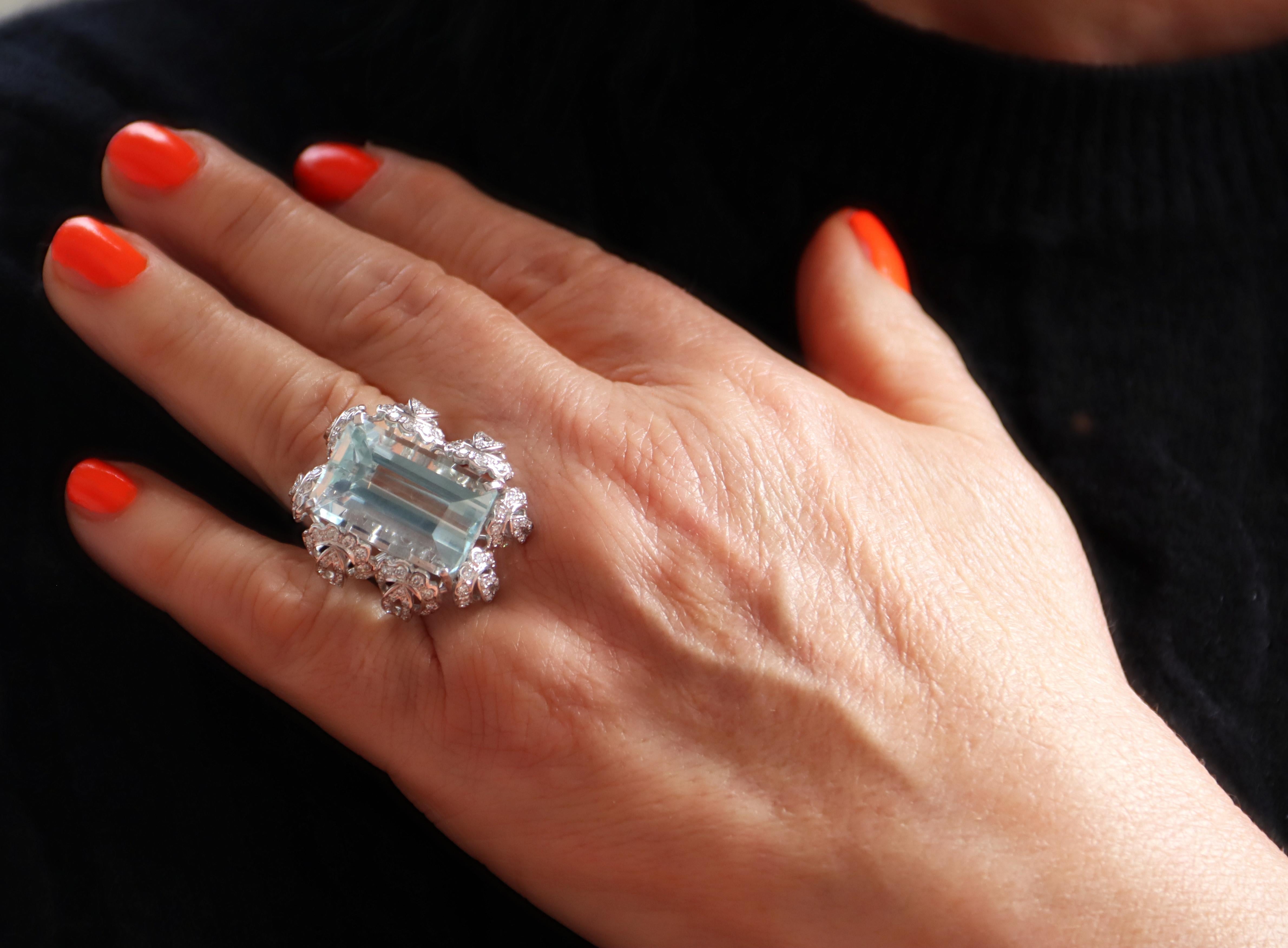 Brazilian Aquamarine Diamonds 18 Karat White Gold Cocktail Ring For Sale 5