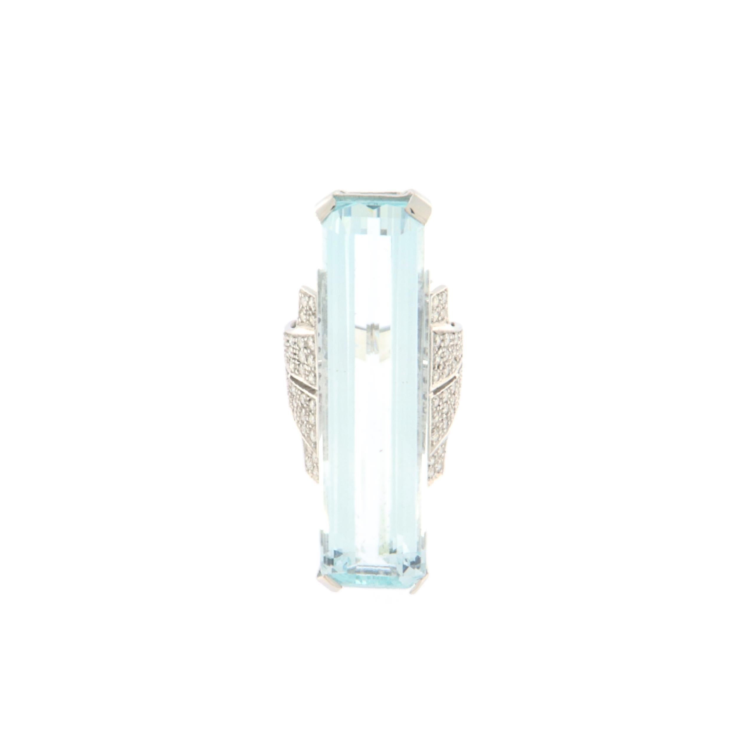 Brazilian Aquamarine Diamonds 18 Karat White Gold Cocktail Ring In New Condition For Sale In Marcianise, IT