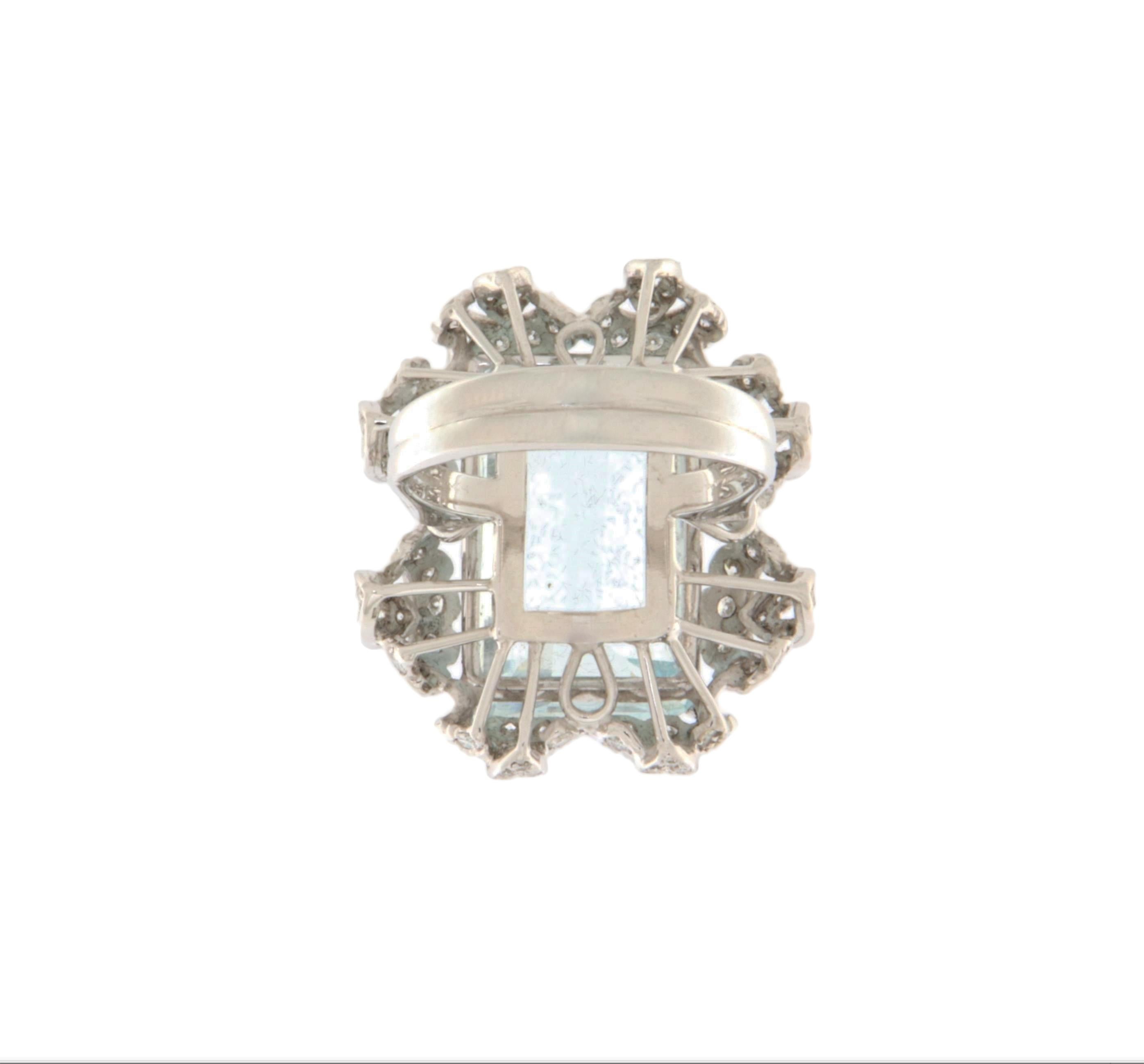 Brazilian Aquamarine Diamonds 18 Karat White Gold Cocktail Ring In New Condition For Sale In Marcianise, IT