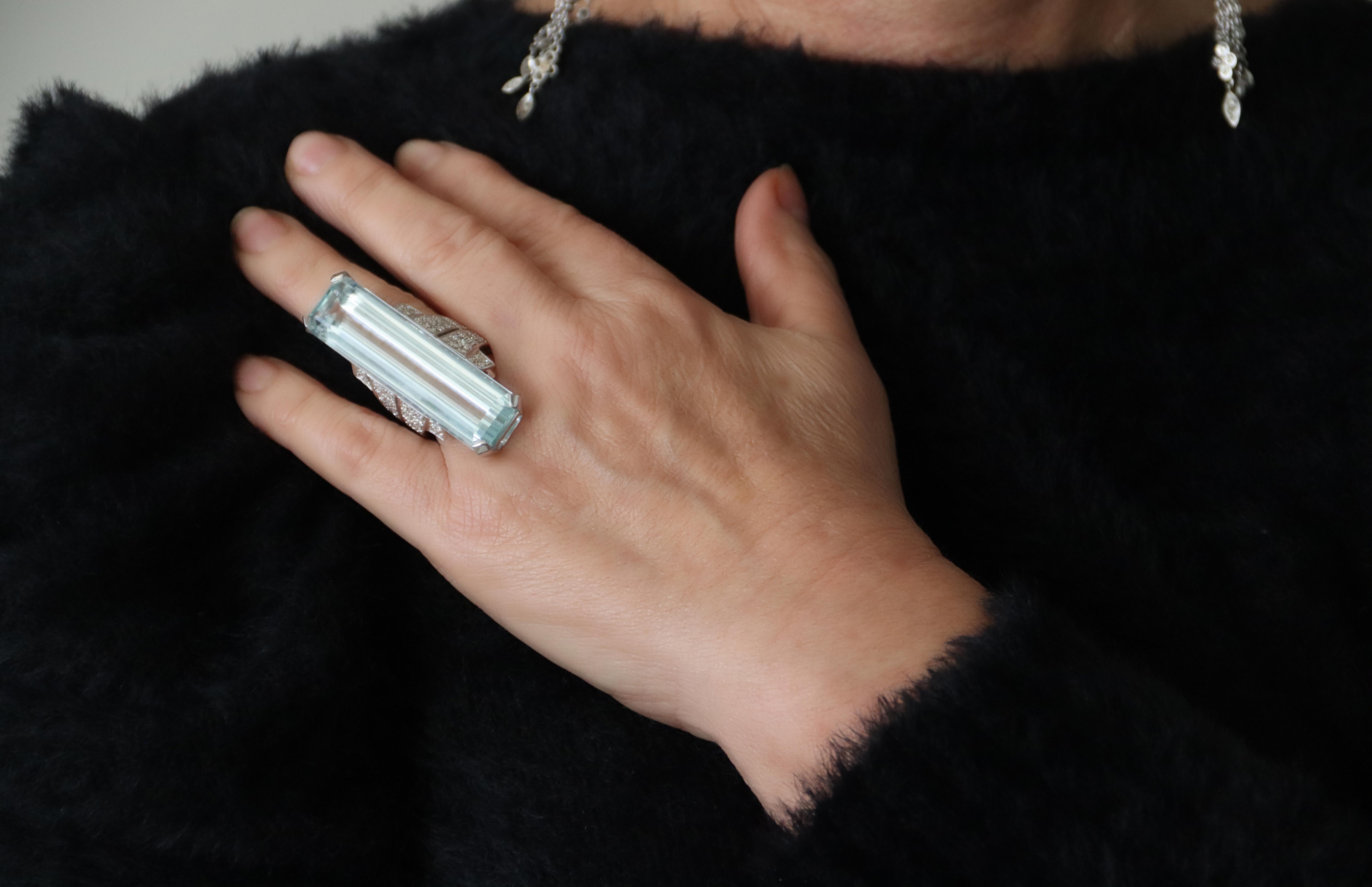 Women's Brazilian Aquamarine Diamonds 18 Karat White Gold Cocktail Ring For Sale