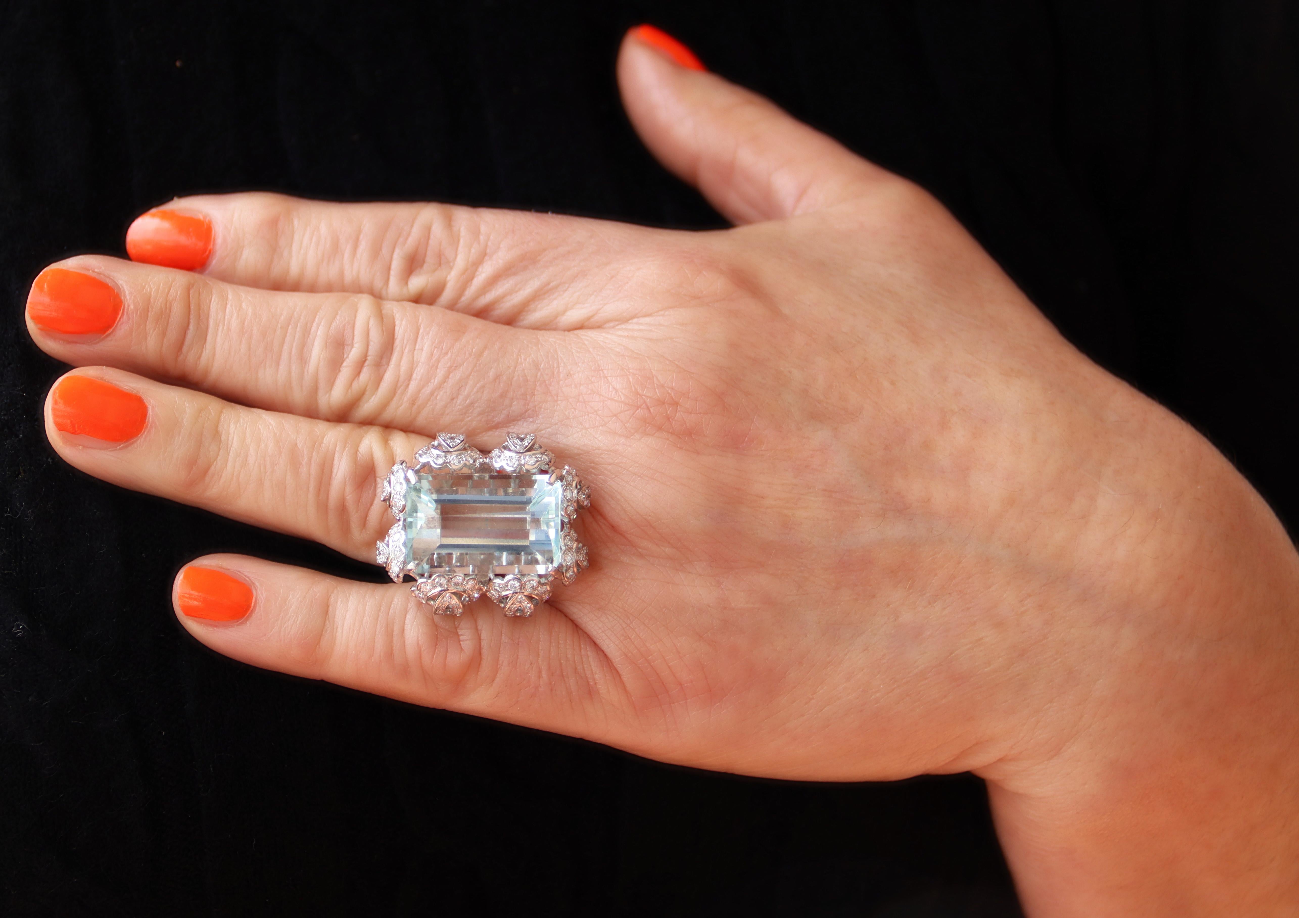 Brazilian Aquamarine Diamonds 18 Karat White Gold Cocktail Ring For Sale 1