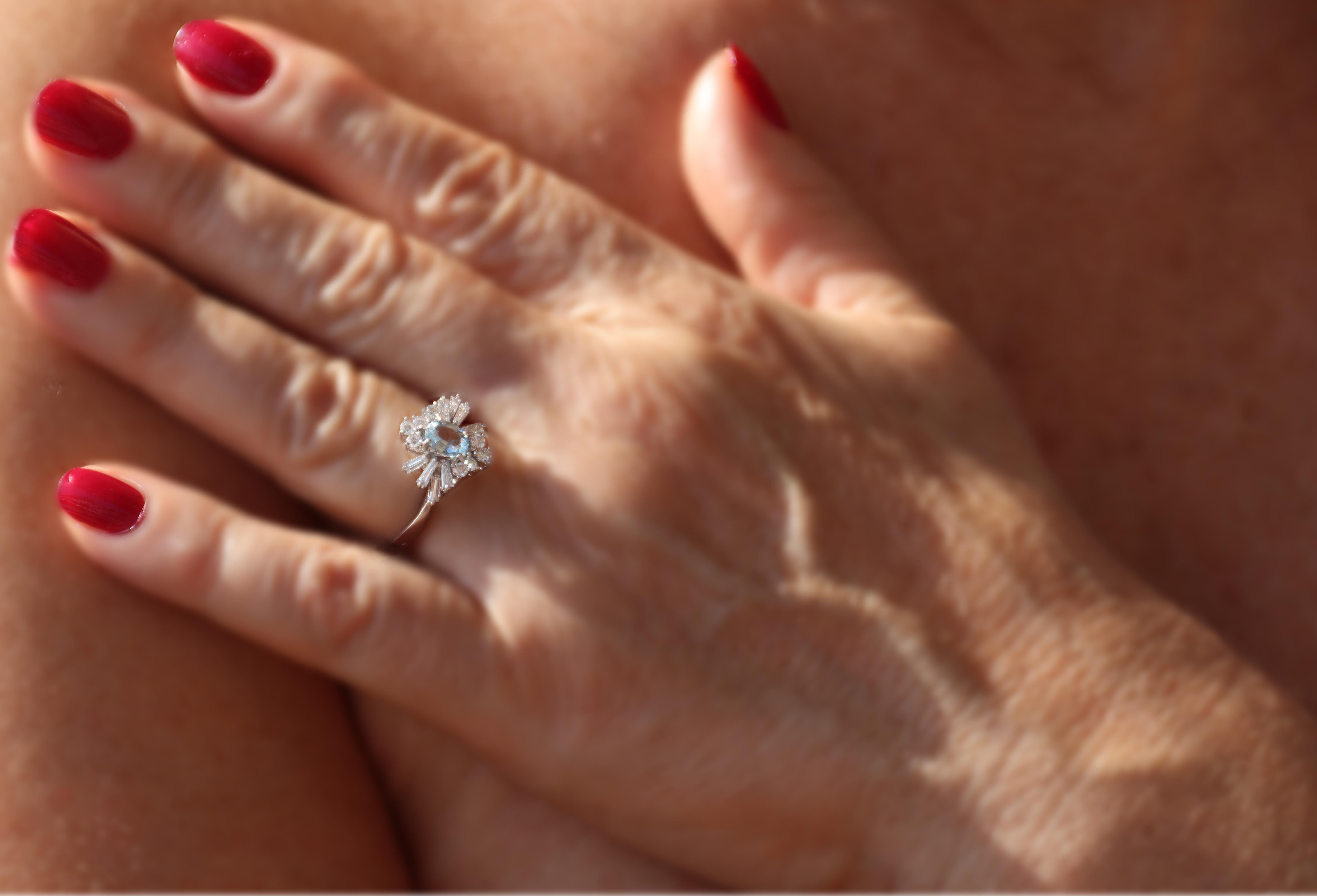 Brazilian Aquamarine Diamonds 18 Karat White Gold Cocktail Ring For Sale 3
