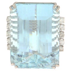 Brazilian Aquamarine Diamonds 18 Karat White Gold Cocktail Ring