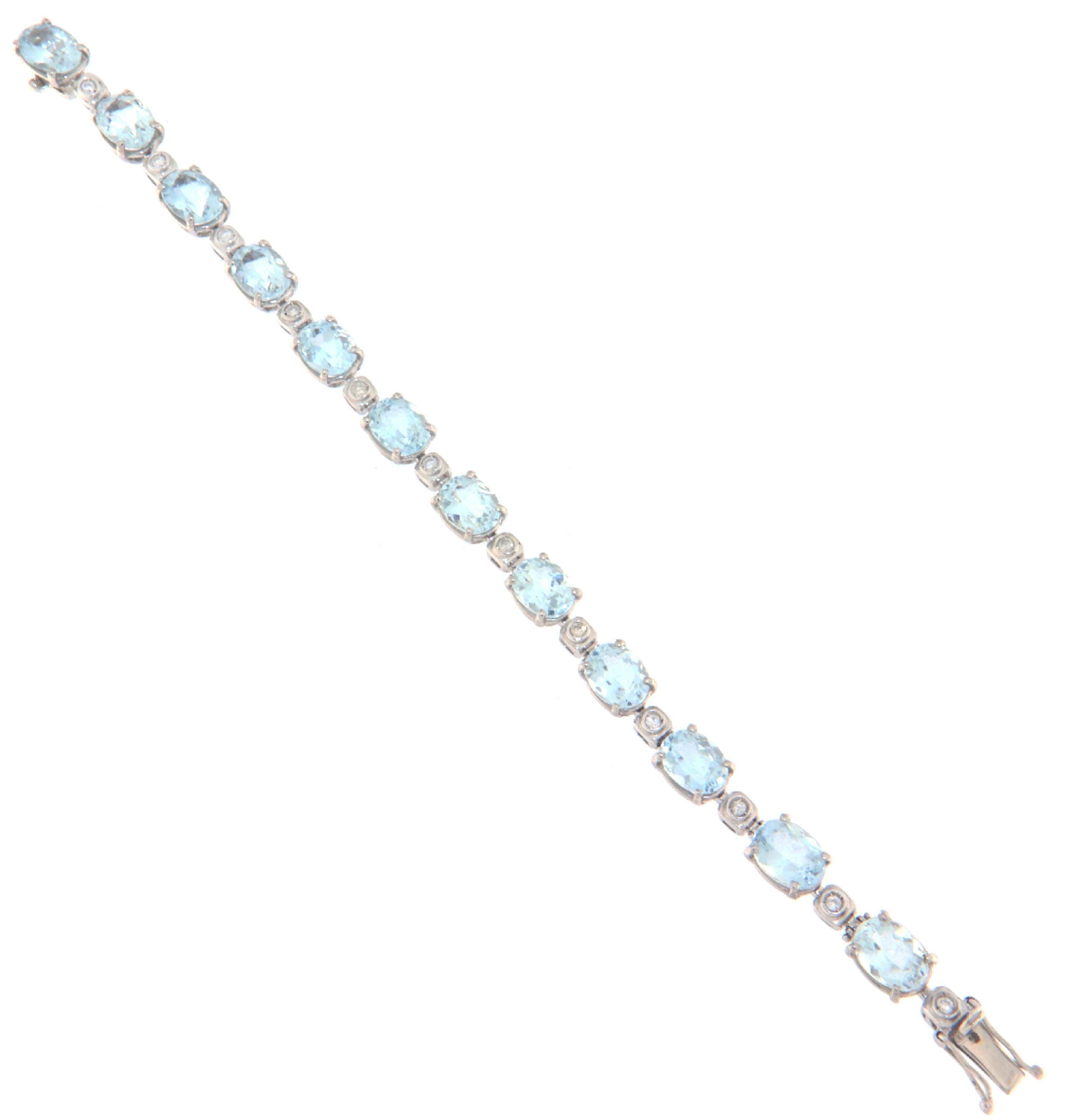 Artisan Brazilian Aquamarine Diamonds 18 Karat White Gold Cuff Bracelet