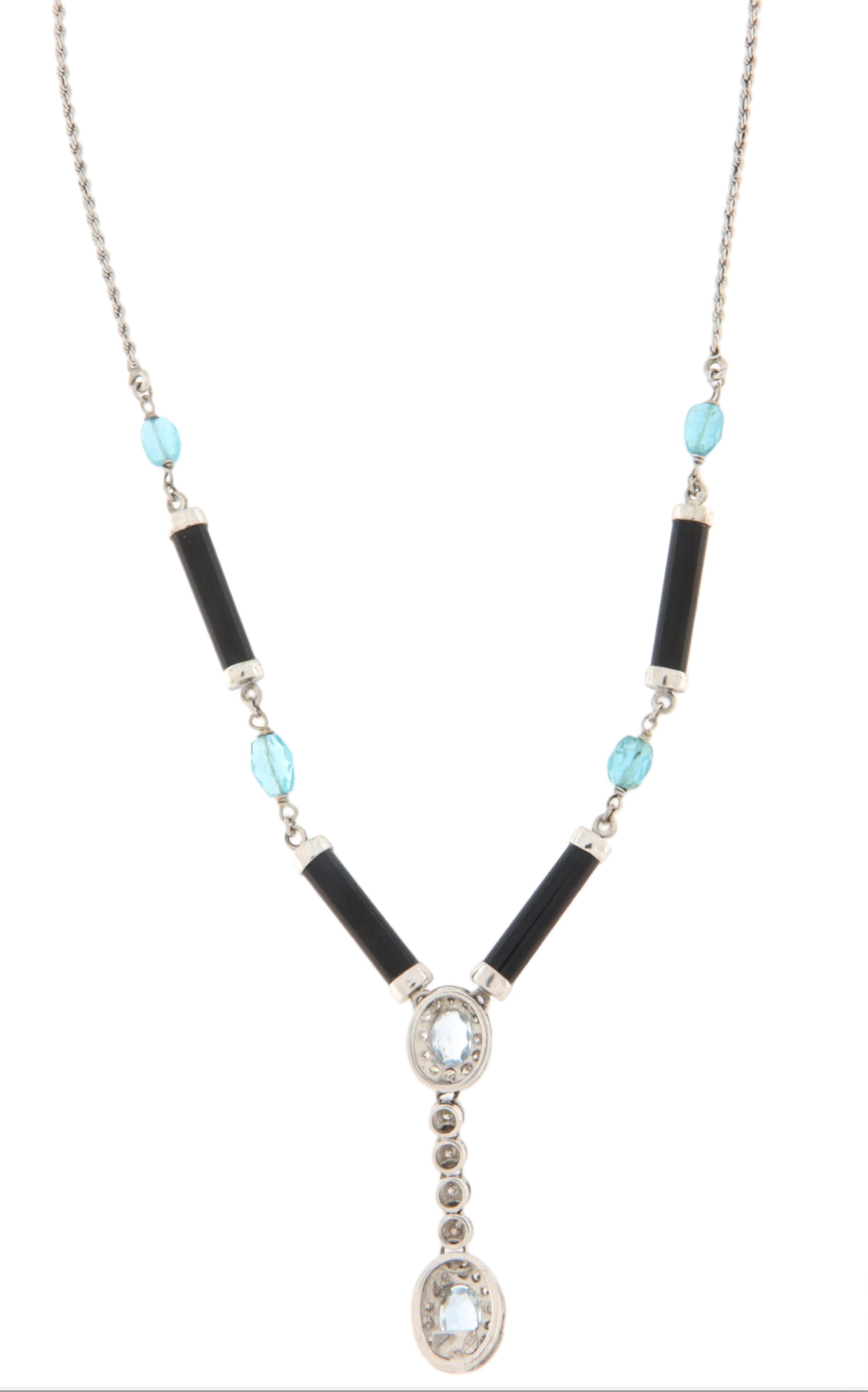 Brasilianischer Aquamarin Diamanten Onyx 18 Karat Weißgold Anhänger Halskette (Brillantschliff) im Angebot