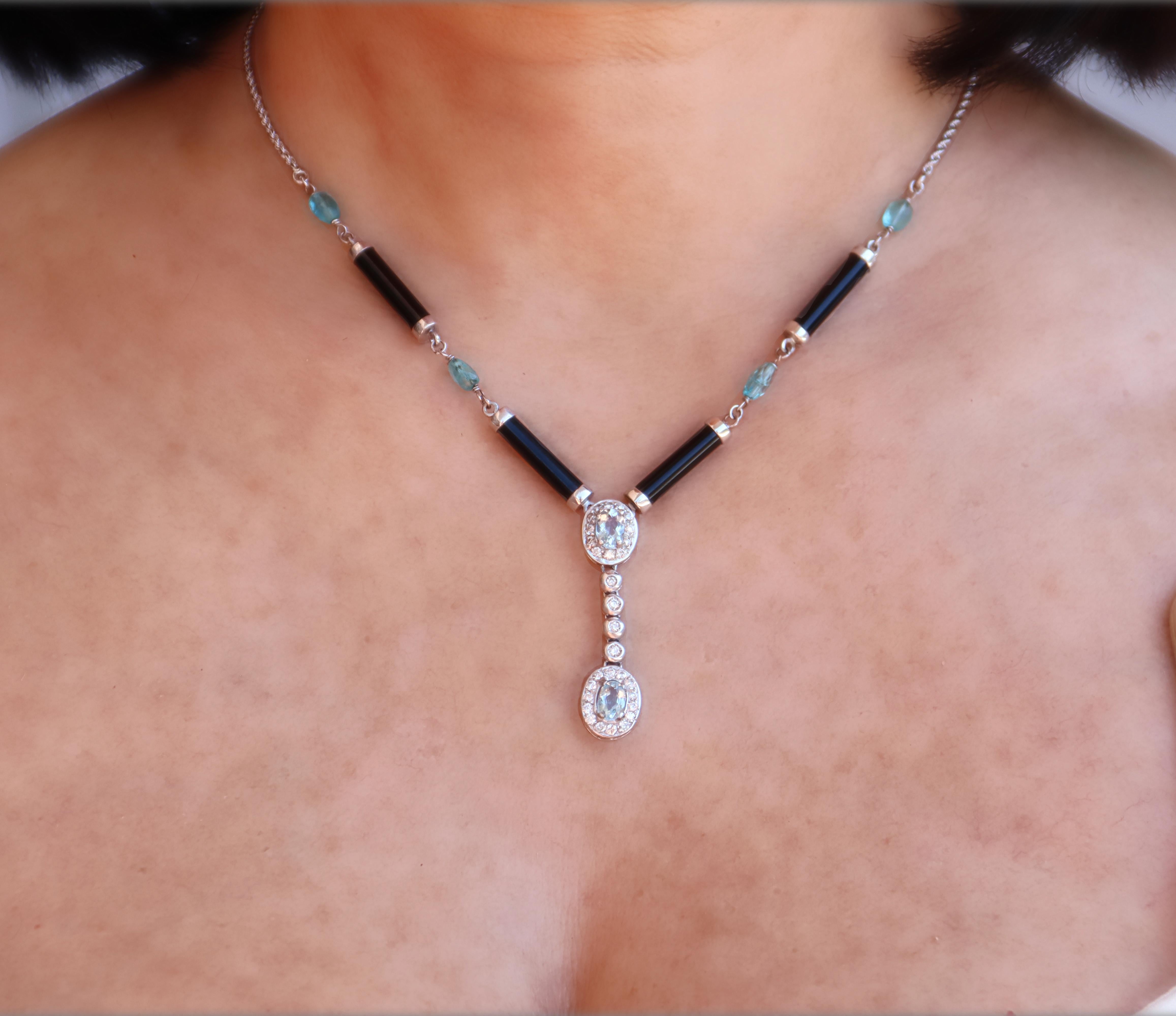 Brasilianischer Aquamarin Diamanten Onyx 18 Karat Weißgold Anhänger Halskette im Angebot 2