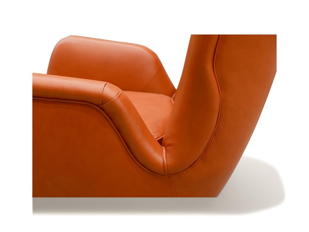 Brazilian Armchair with Ottoman in Hardwood and Leather, Carlo Hauner, c. 1950s For Sale 2