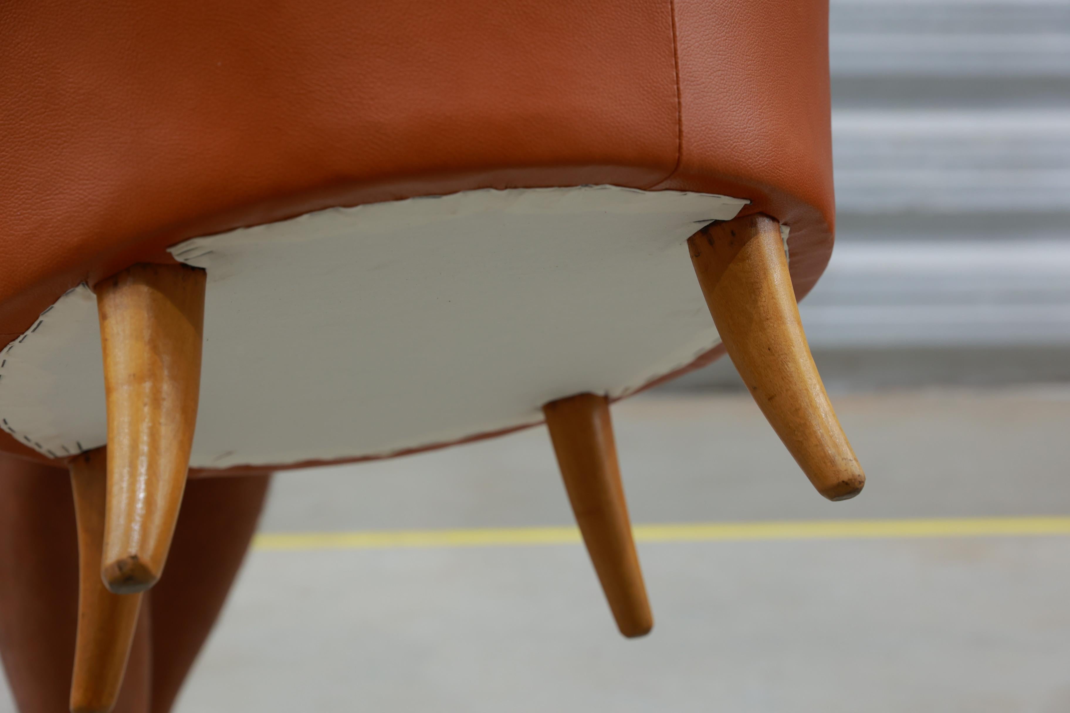 Brazilian Armchair with Ottoman in Hardwood and Leather, Carlo Hauner, c. 1950s For Sale 5