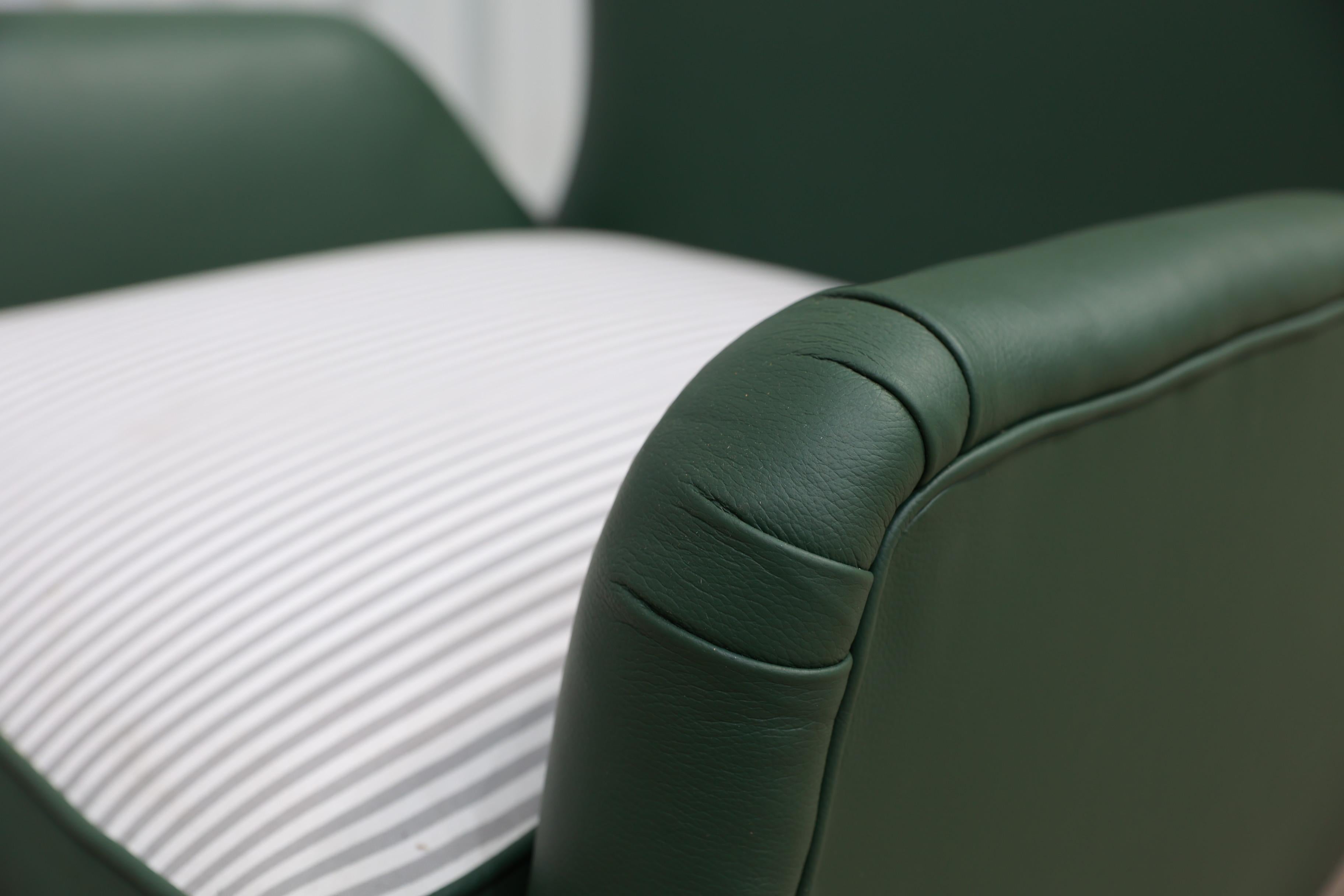 Brazilian Armchairs & Pouf in Hardwood, Leather and Fabric, Carlo Hauner 1950s For Sale 6