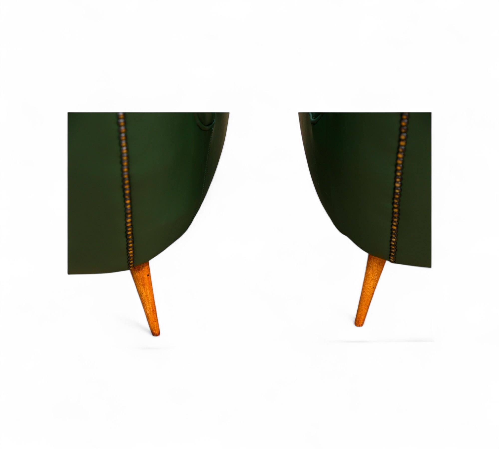 Brazilian Armchairs & Pouf in Hardwood, Leather and Fabric, Carlo Hauner 1950s For Sale 10