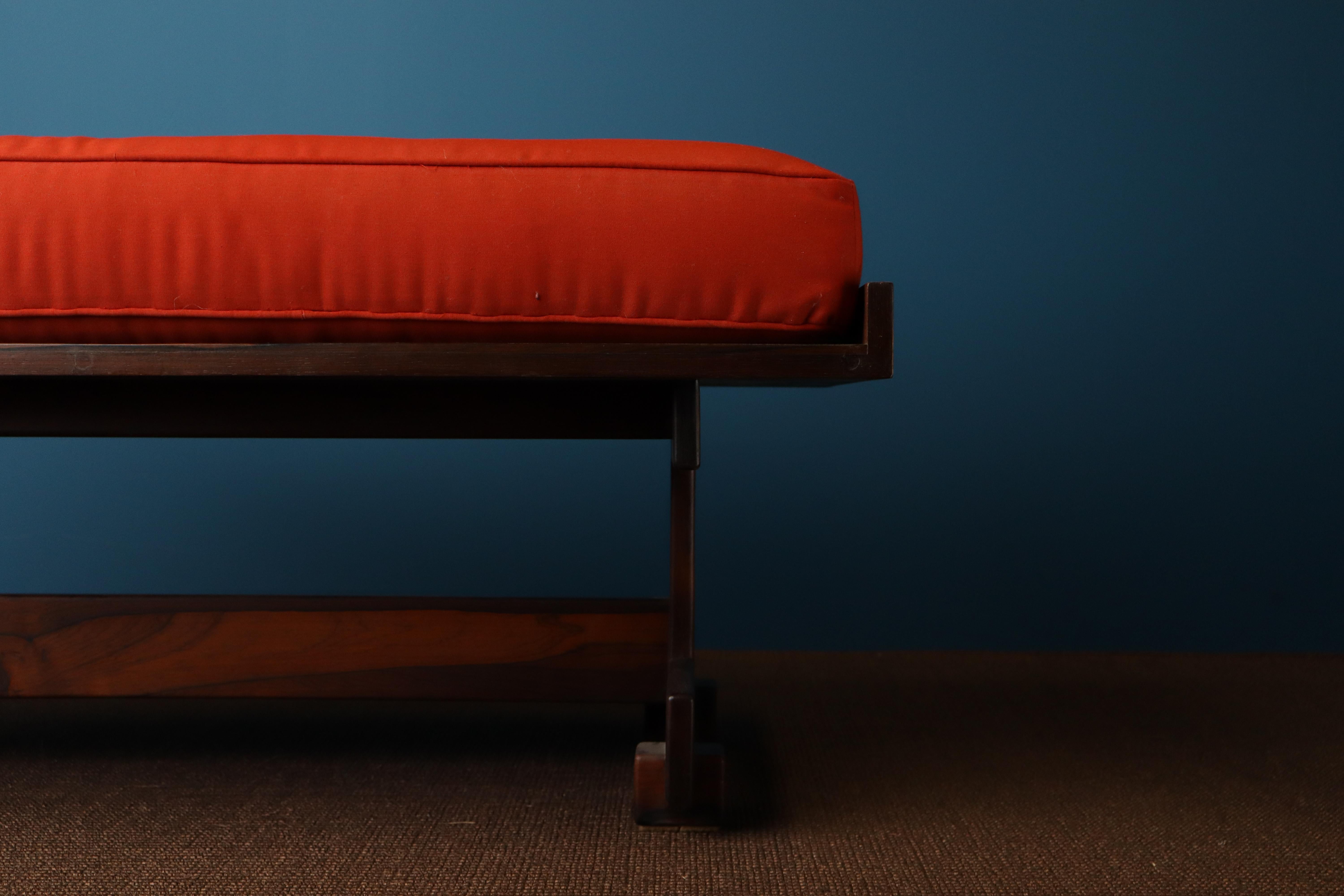 Mid-20th Century Brazilian Bench in Rosewood by FAI (Fatima Arquitectura de Interiores), 1960s For Sale