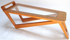 Table basse rectangulaire en bois de caviuna brésilien des années 1960 avec plateau en verre