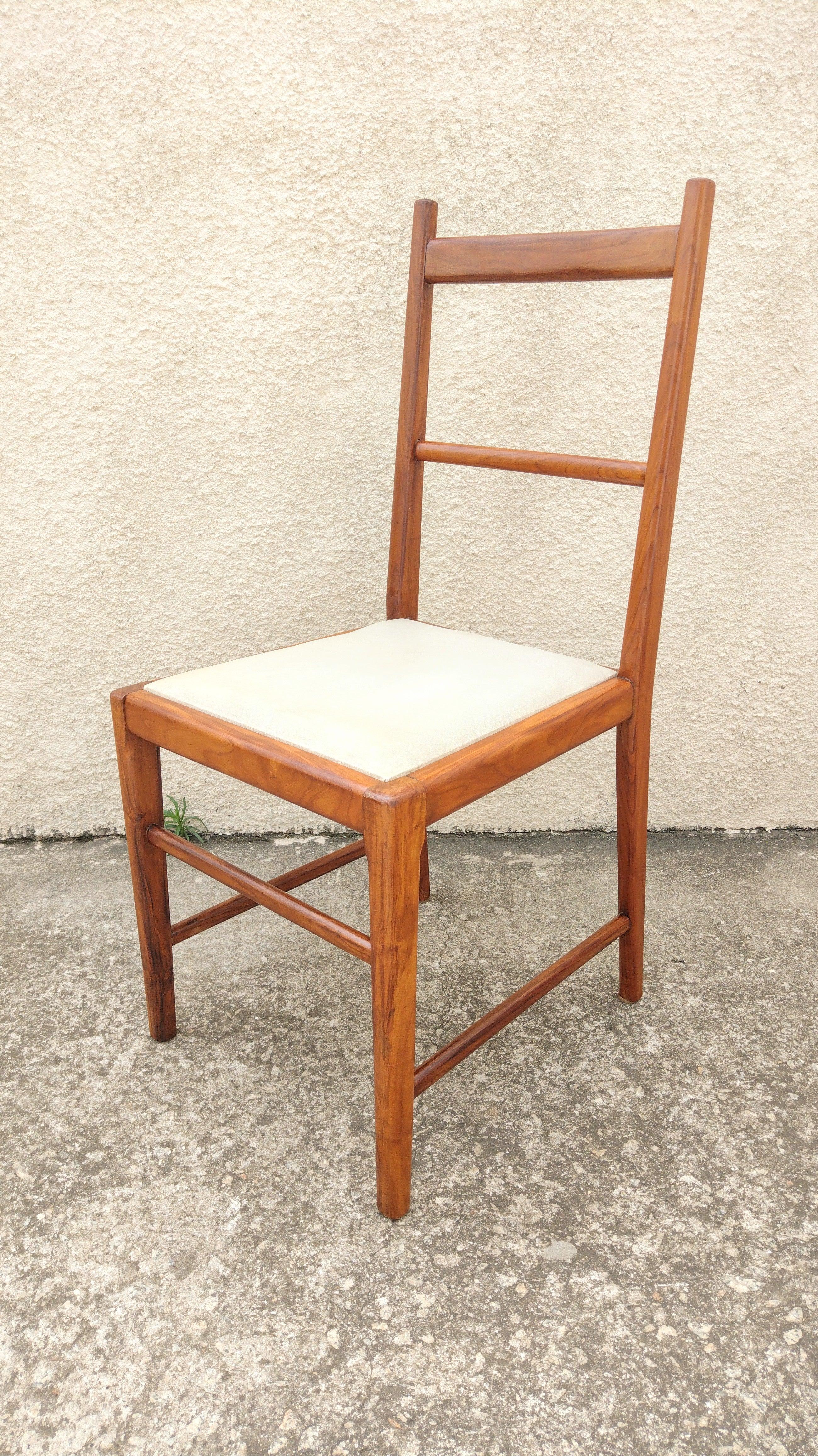 Brazilian Chairs 60s in Solid Caviúna Wood and Courvin, Set of 4 For Sale 4