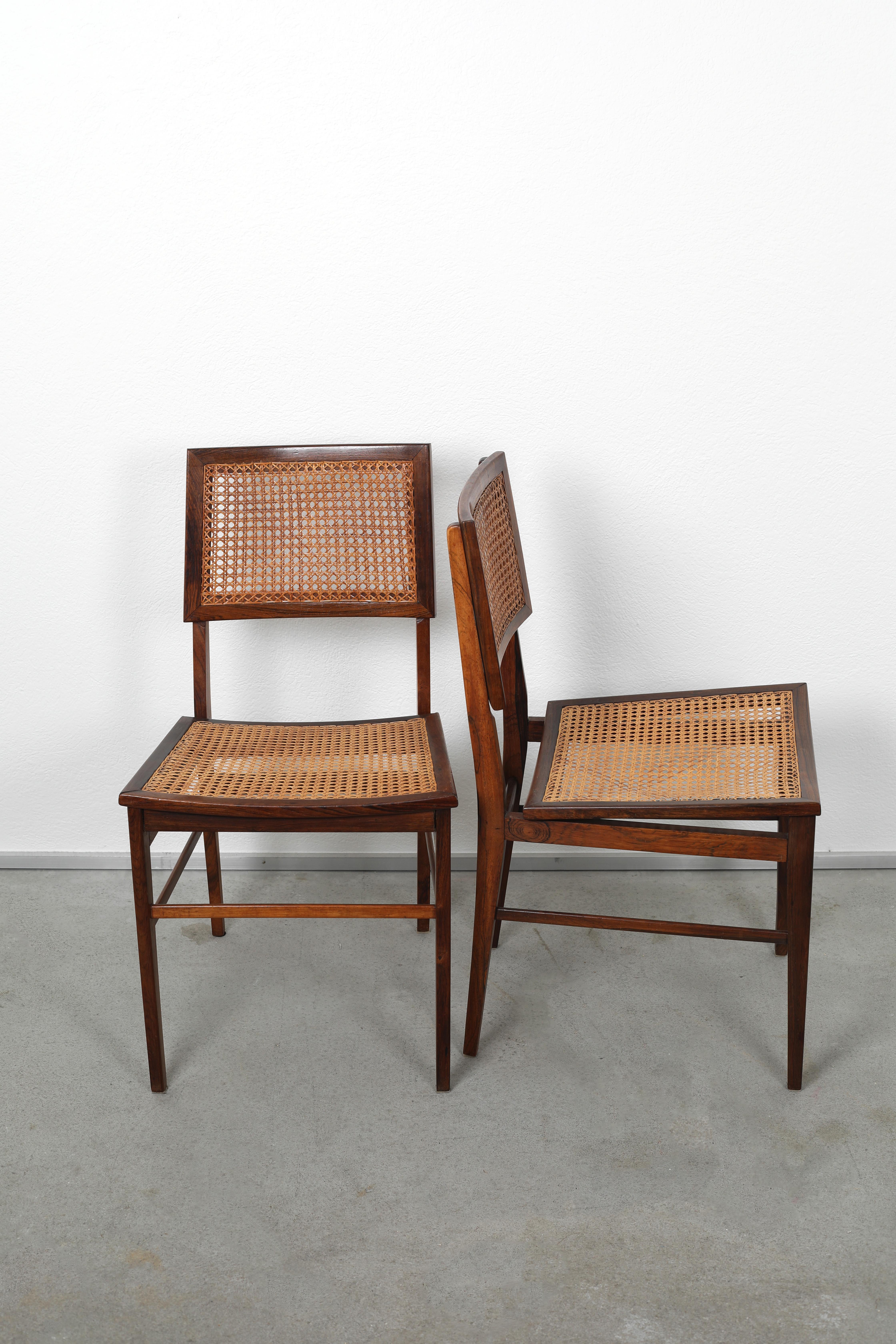 1970s Brazilian Armchairs by Joaquim Tenreiro, Produced by Circa in Italy

Elevate your space with this exceptional pair of armchairs, designed in the manner of the iconic Brazilian designer Joaquim Tenreiro. Crafted by Circa in Italy during the