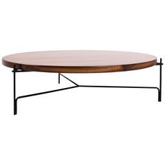 Table basse brésilienne minimaliste `Jamile` par Samuel Lamas