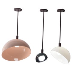 Pendente brasiliano contemporaneo in acrilico e ottone