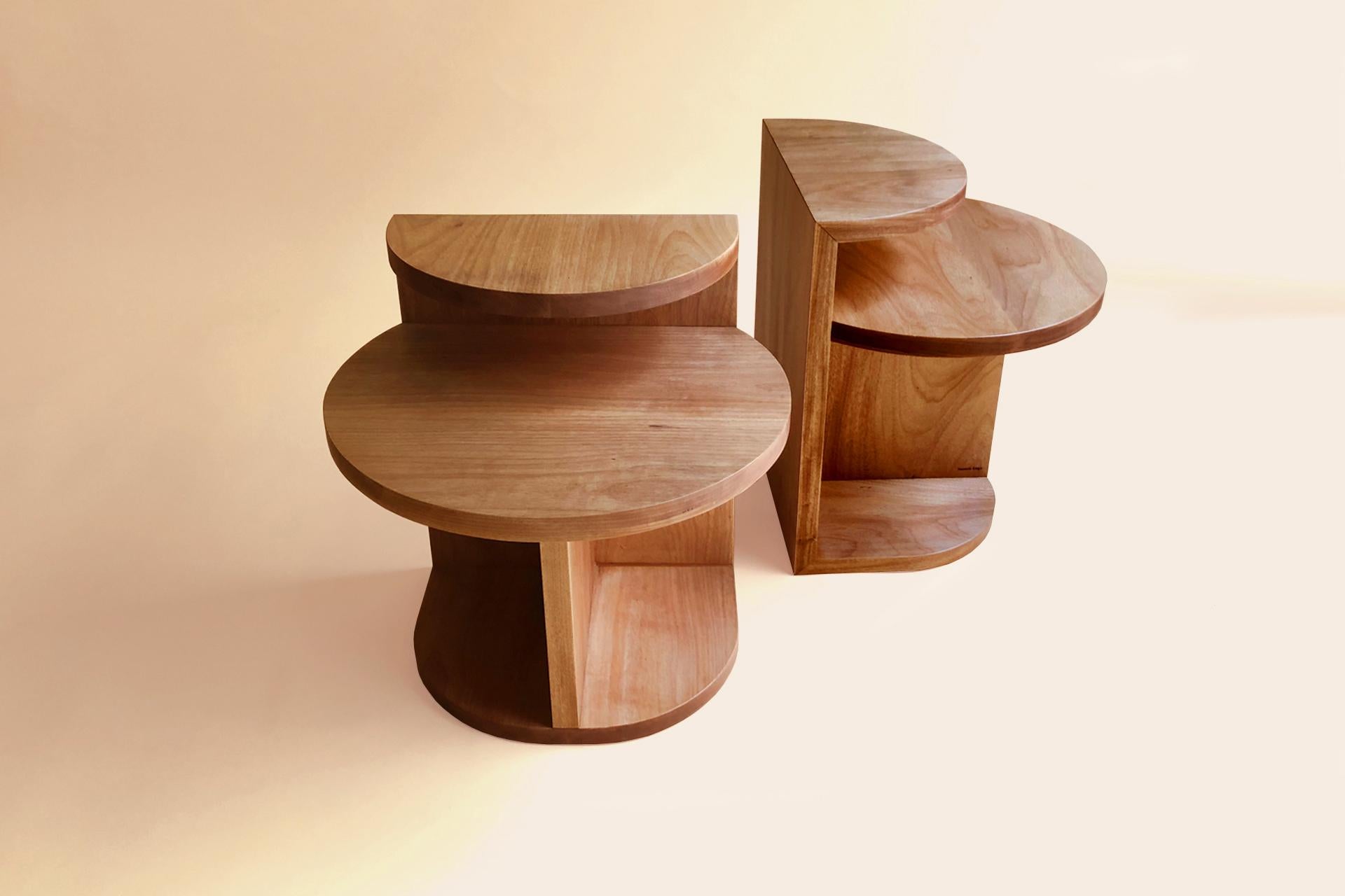 Brésilien Table d'appoint contemporaine en bois massif brésilien en vente