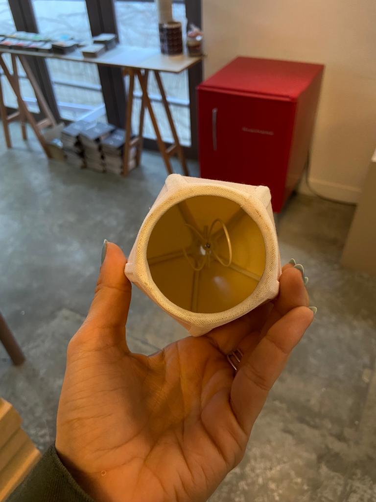 Lampada a sospensione scultorea brasiliana in acciaio contemporaneo in vendita 2