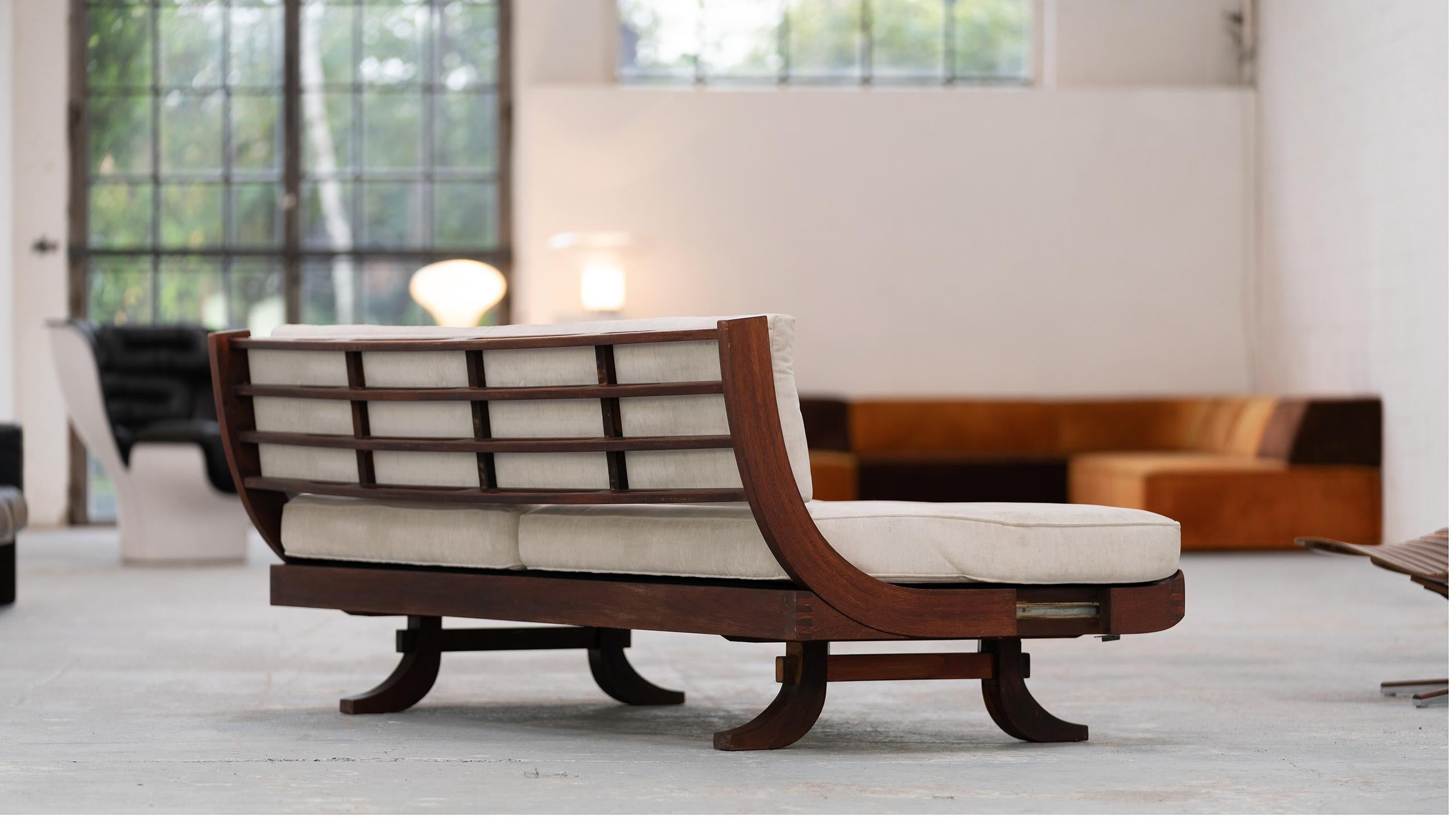 Brazilian Daybed & Sofa, 1966, Sophisticated Wood Details, Lounge & Relax 4