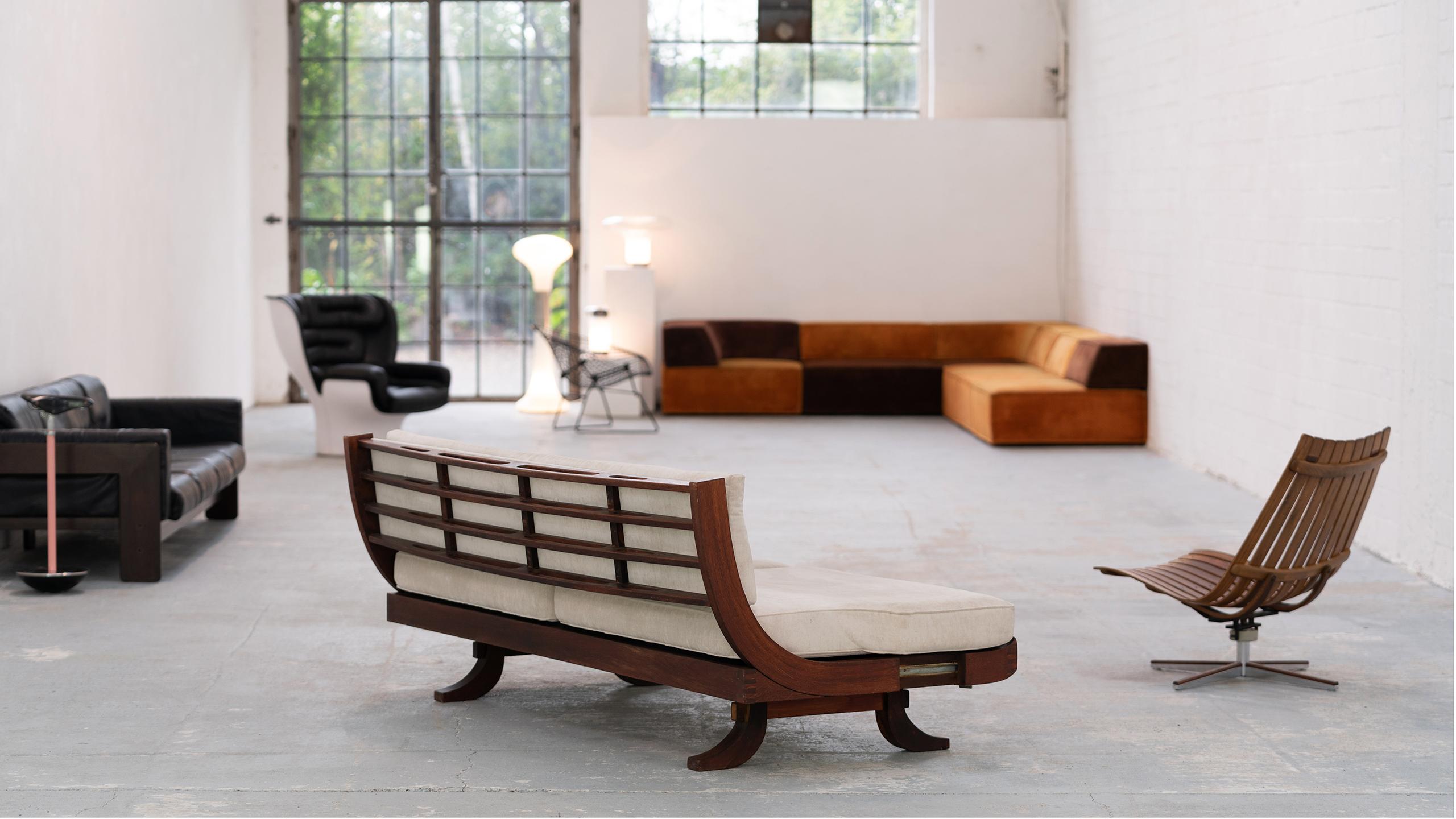 Brazilian Daybed & Sofa, 1966, Sophisticated Wood Details, Lounge & Relax 14