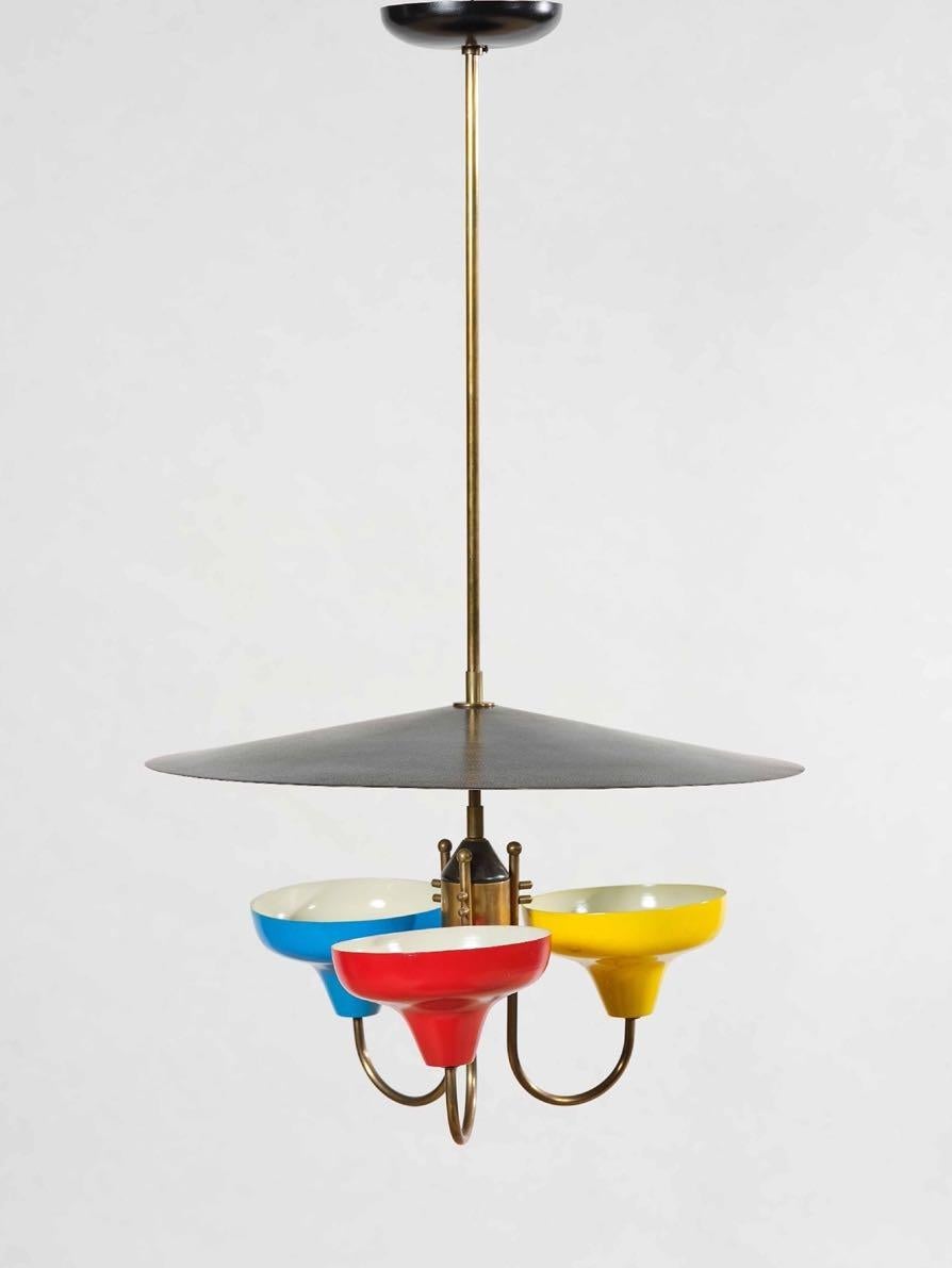 XX secolo Lampadario di design brasiliano, 1950 circa, in metallo e ottone in vendita