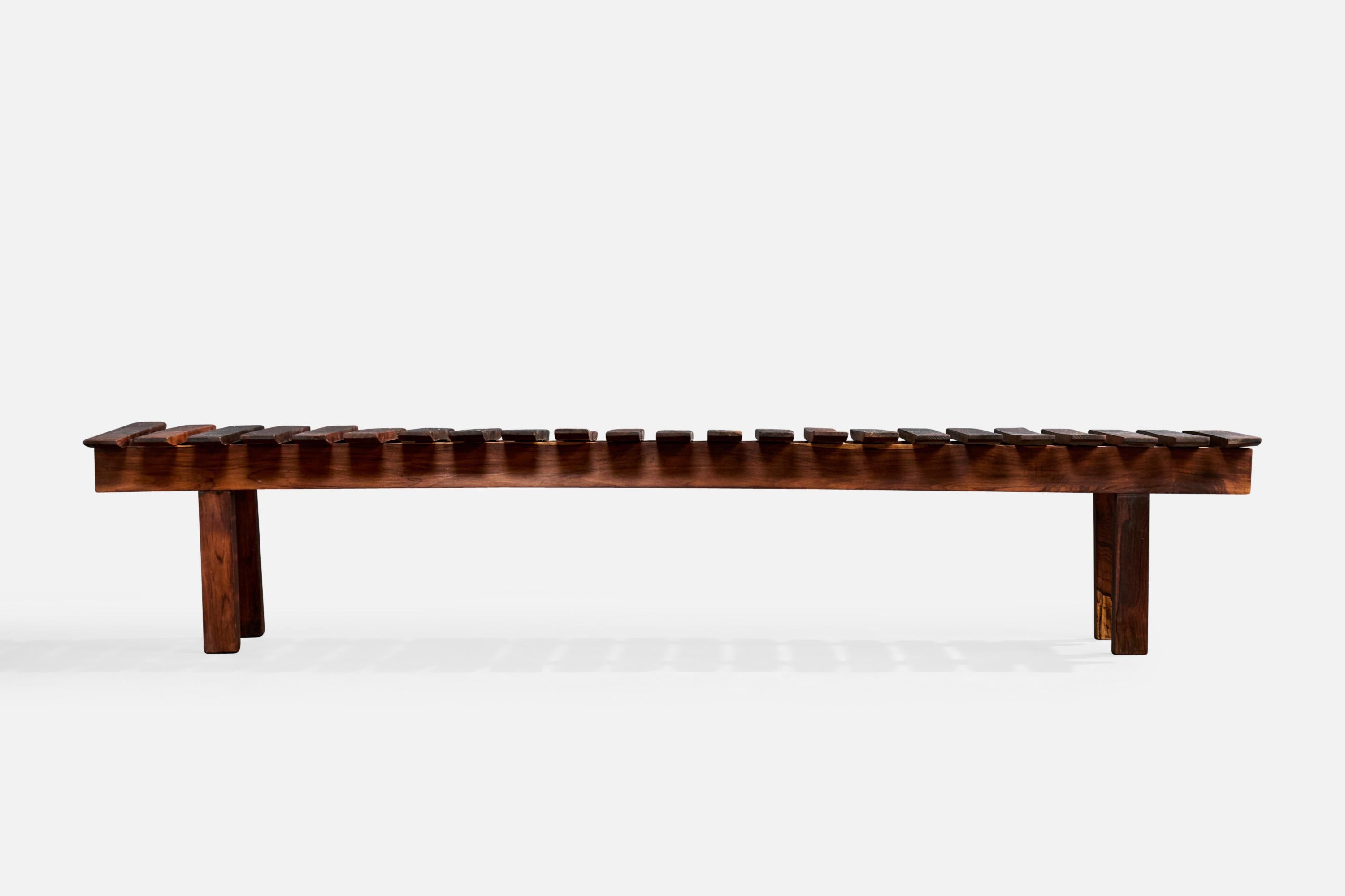 Brésilien Designer brésilien, banc, Wood Wood, Brésil, années 1950 en vente