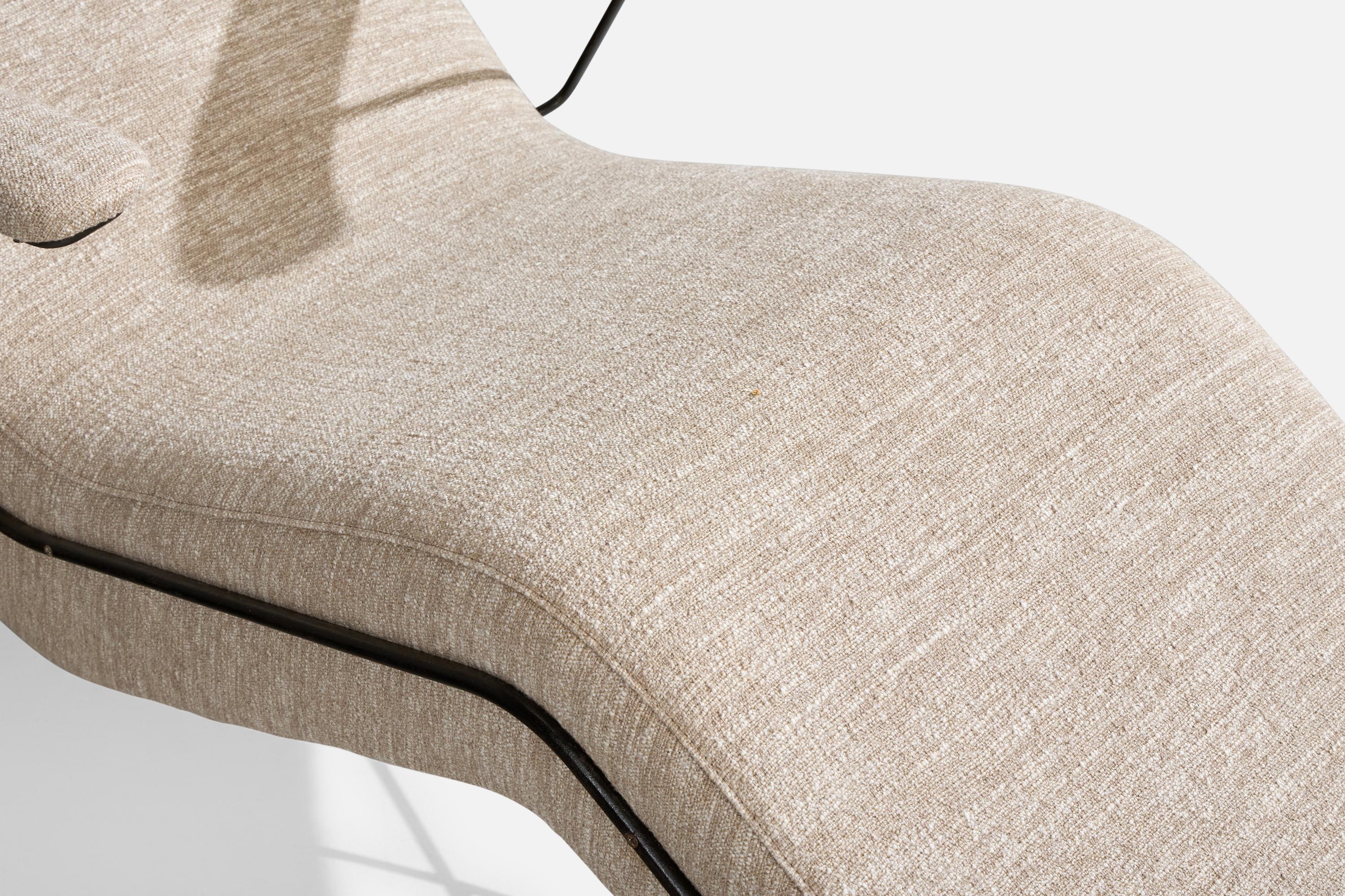 Chaise Longue di design brasiliano, ferro, tessuto, Brasile, anni '50 in vendita 1