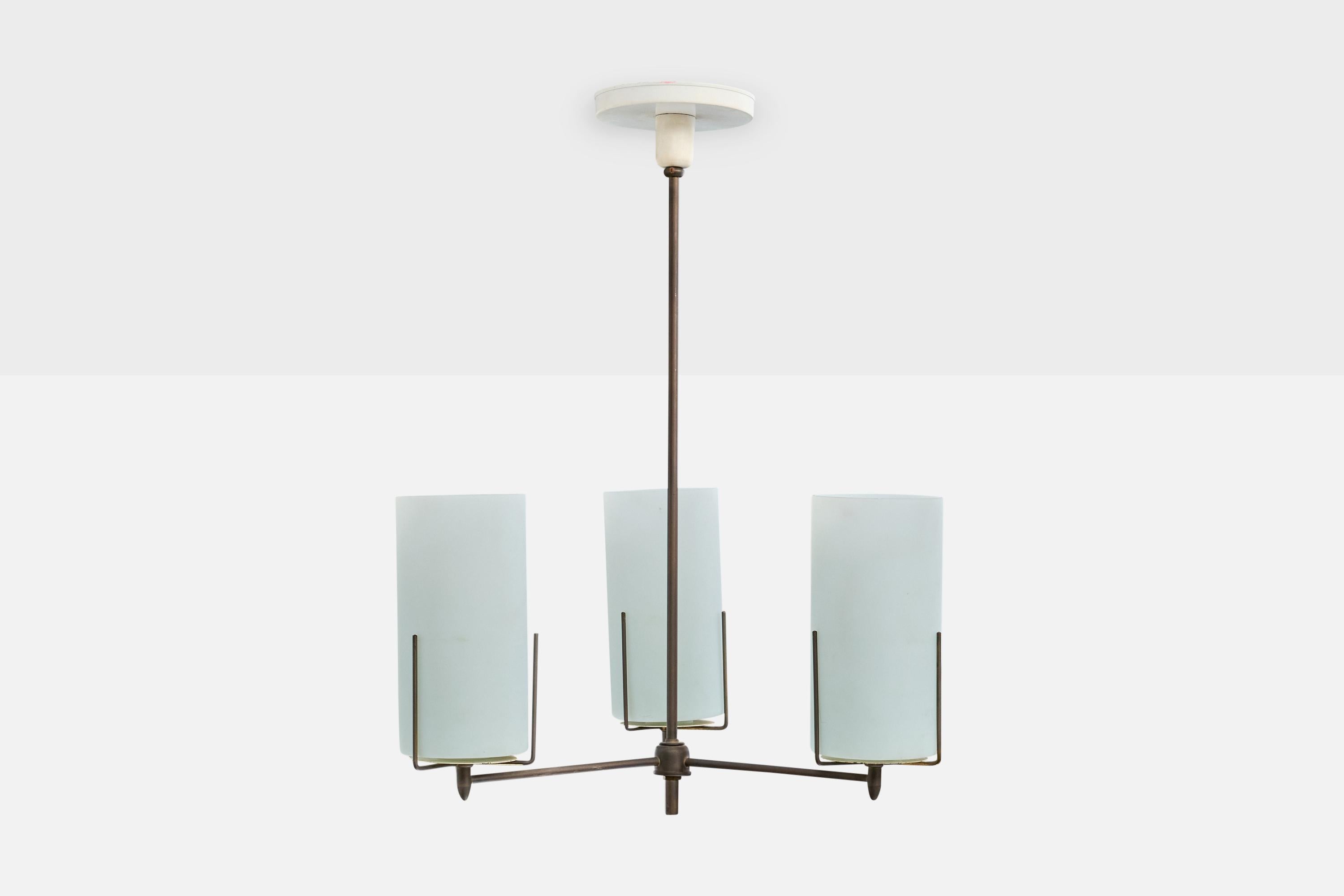 Mid-Century Modern Designer brésilien, lustre, laiton, métal, verre, Brésil, années 1950 en vente