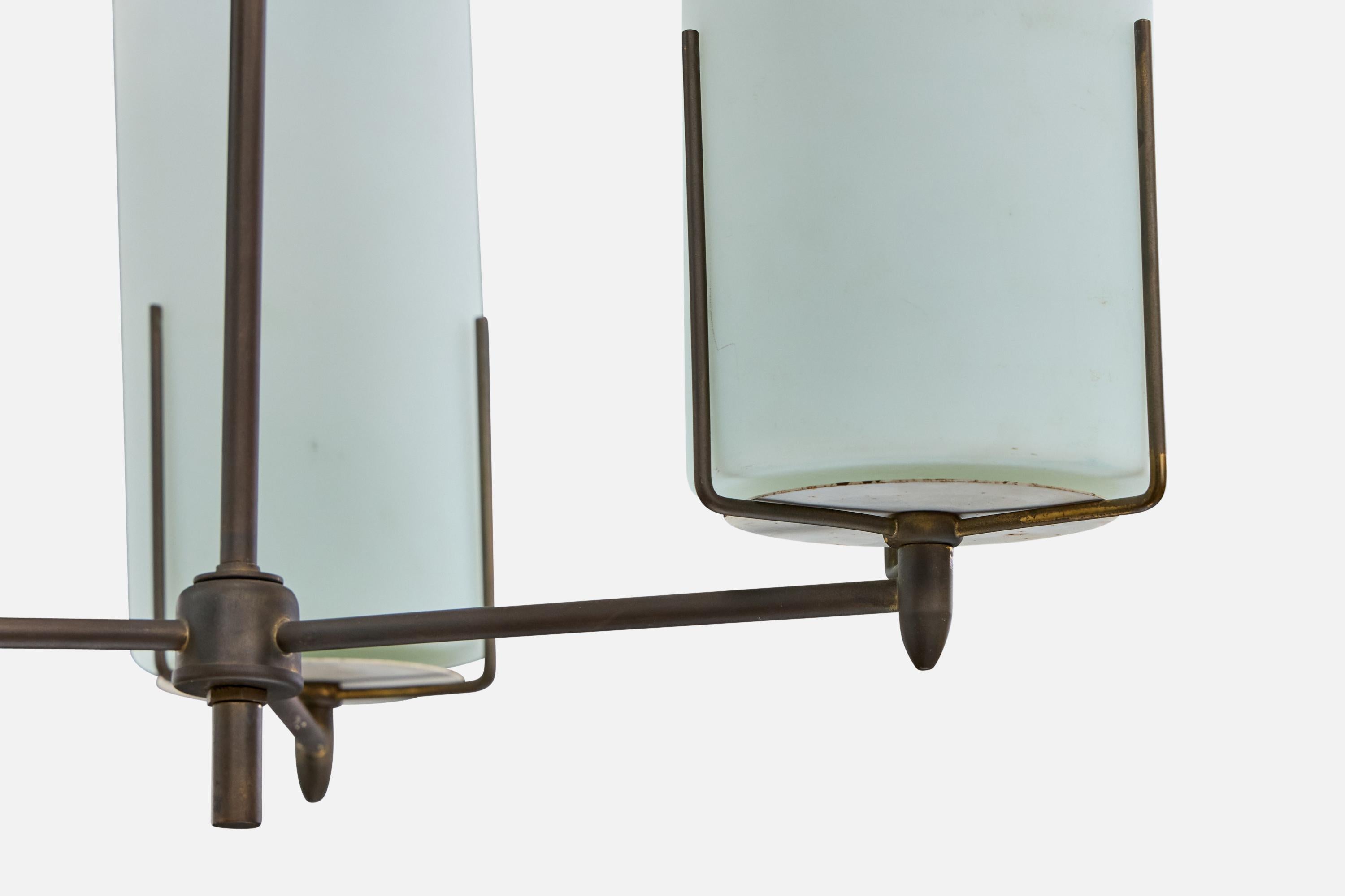 Milieu du XXe siècle Designer brésilien, lustre, laiton, métal, verre, Brésil, années 1950 en vente