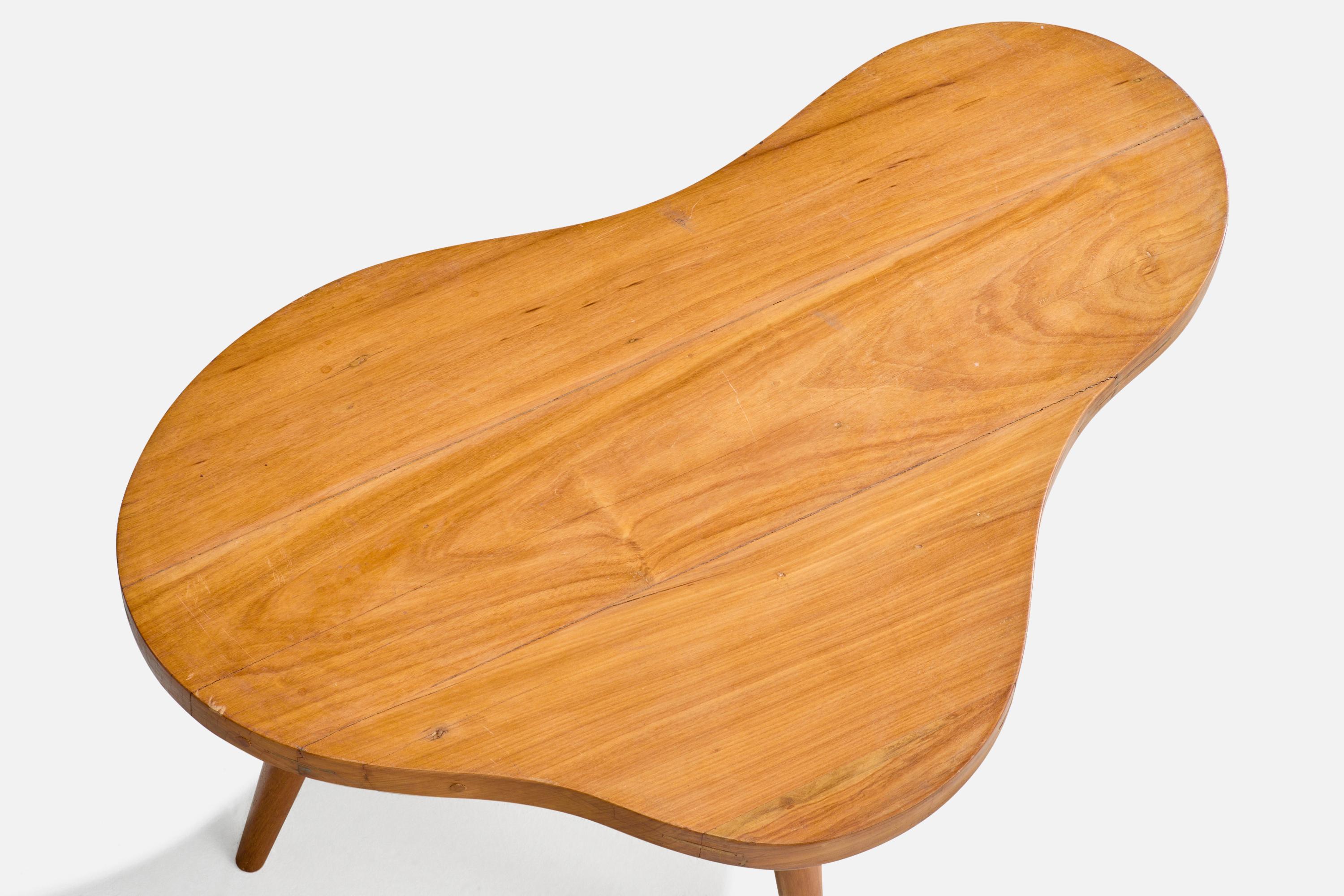 Milieu du XXe siècle Designer brésilien, table basse, Wood Wood, Brésil, années 1950 en vente