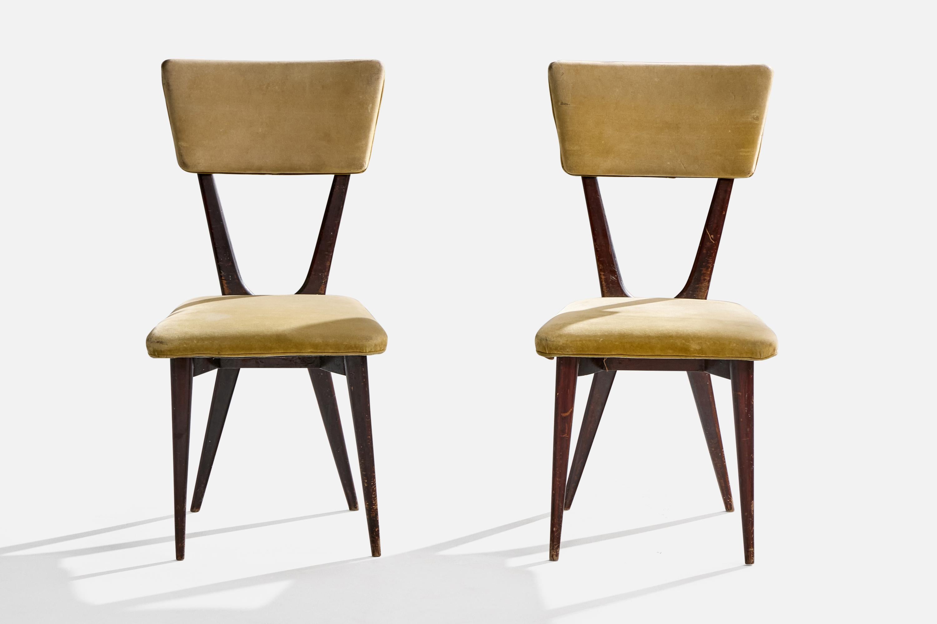 Brazilian Designer, Dining Chairs, Wood, Velvet, Brazil, 1950s In Good Condition For Sale In High Point, NC