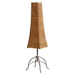 Designer brésilien, lampadaire, rotin, fer, Brésil, années 1970