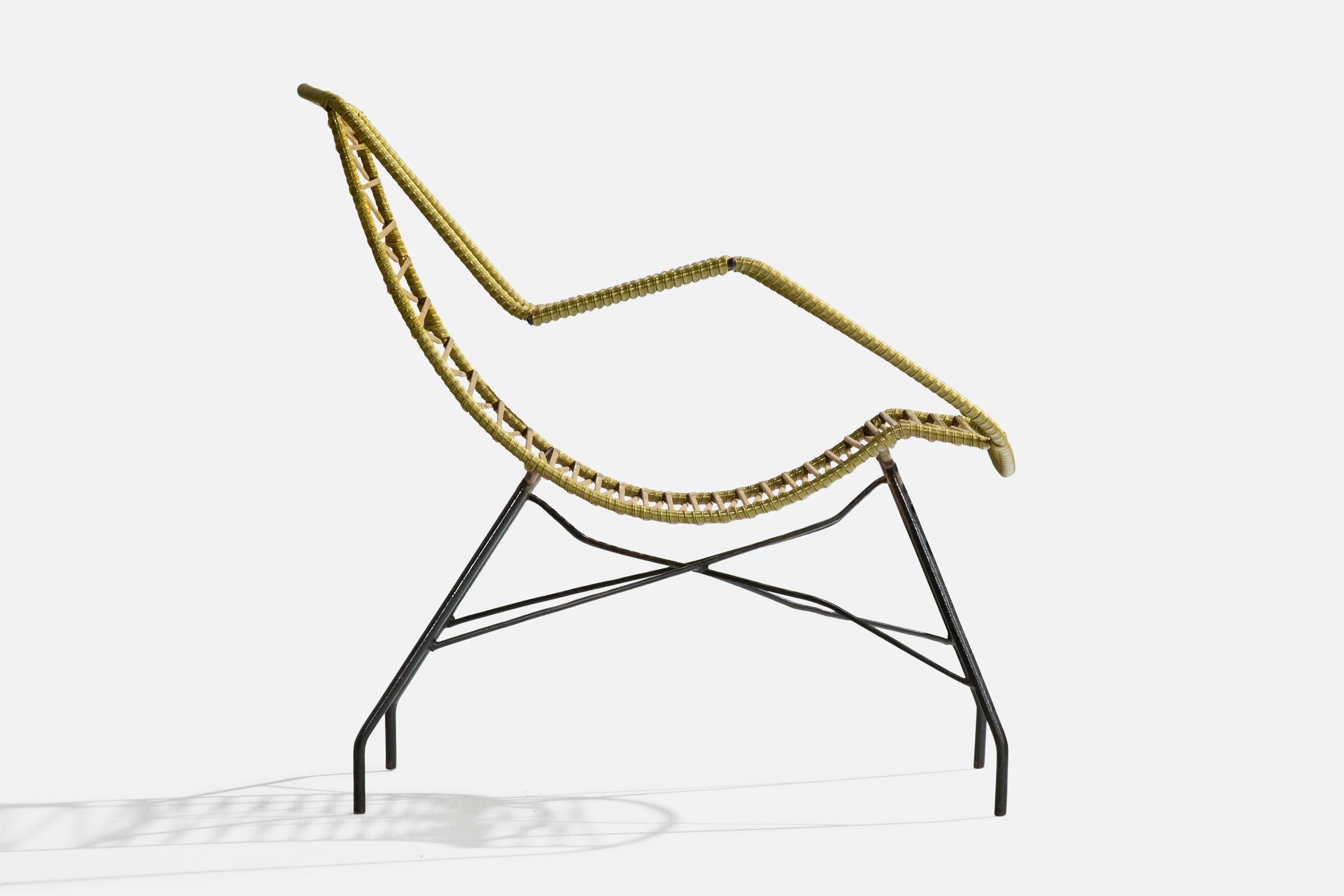 Brazilian Designer, Garden Lounge Chairs, Iron, Plastic, Brazil, 1960s For Sale 2