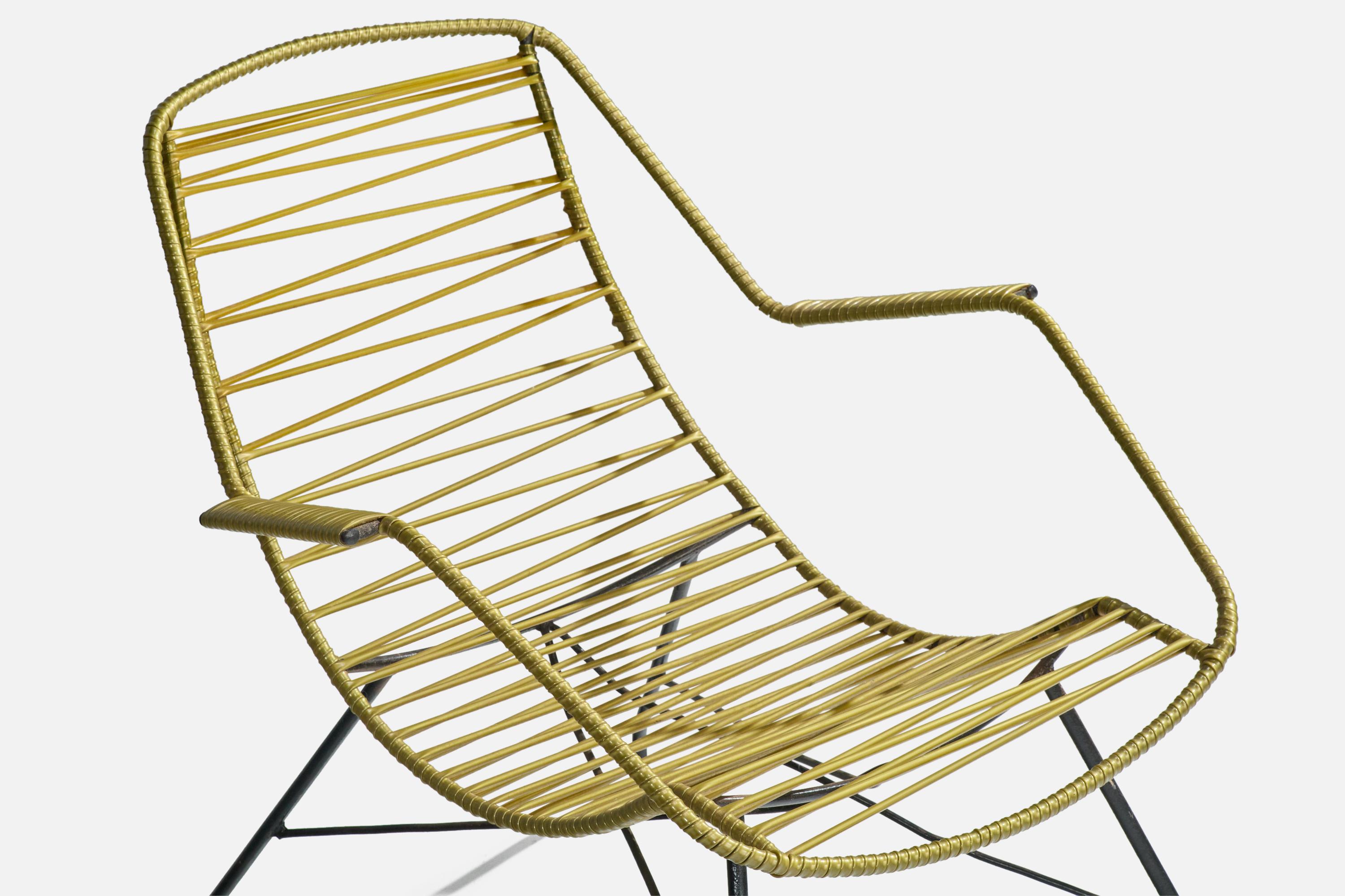Brazilian Designer, Garden Lounge Chairs, Iron, Plastic, Brazil, 1960s For Sale 3