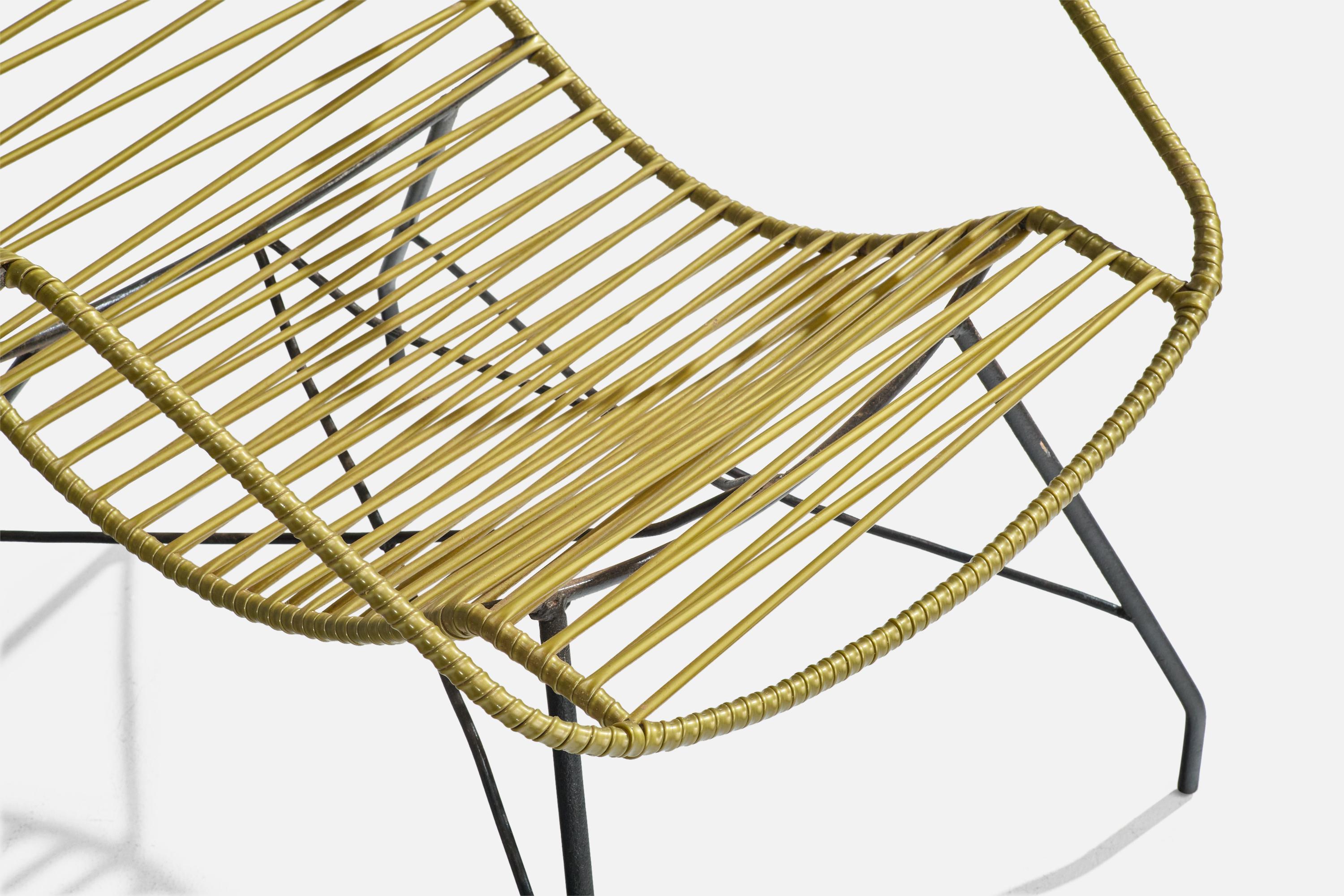 Brazilian Designer, Garden Lounge Chairs, Iron, Plastic, Brazil, 1960s For Sale 4