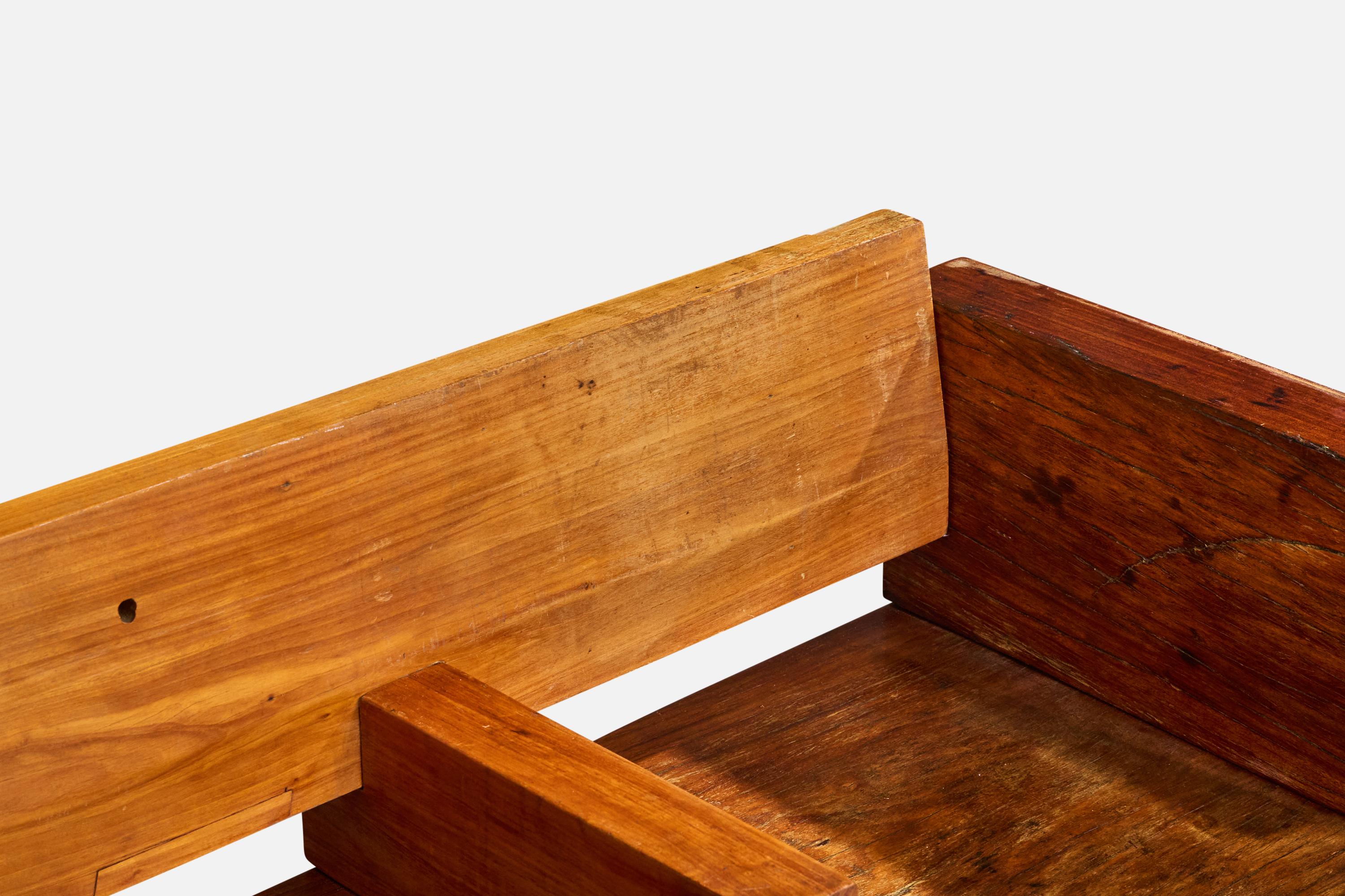 Diseñador brasileño, Banco grande, Madera de ipê, Brasil, Años 70 siglo XX en venta