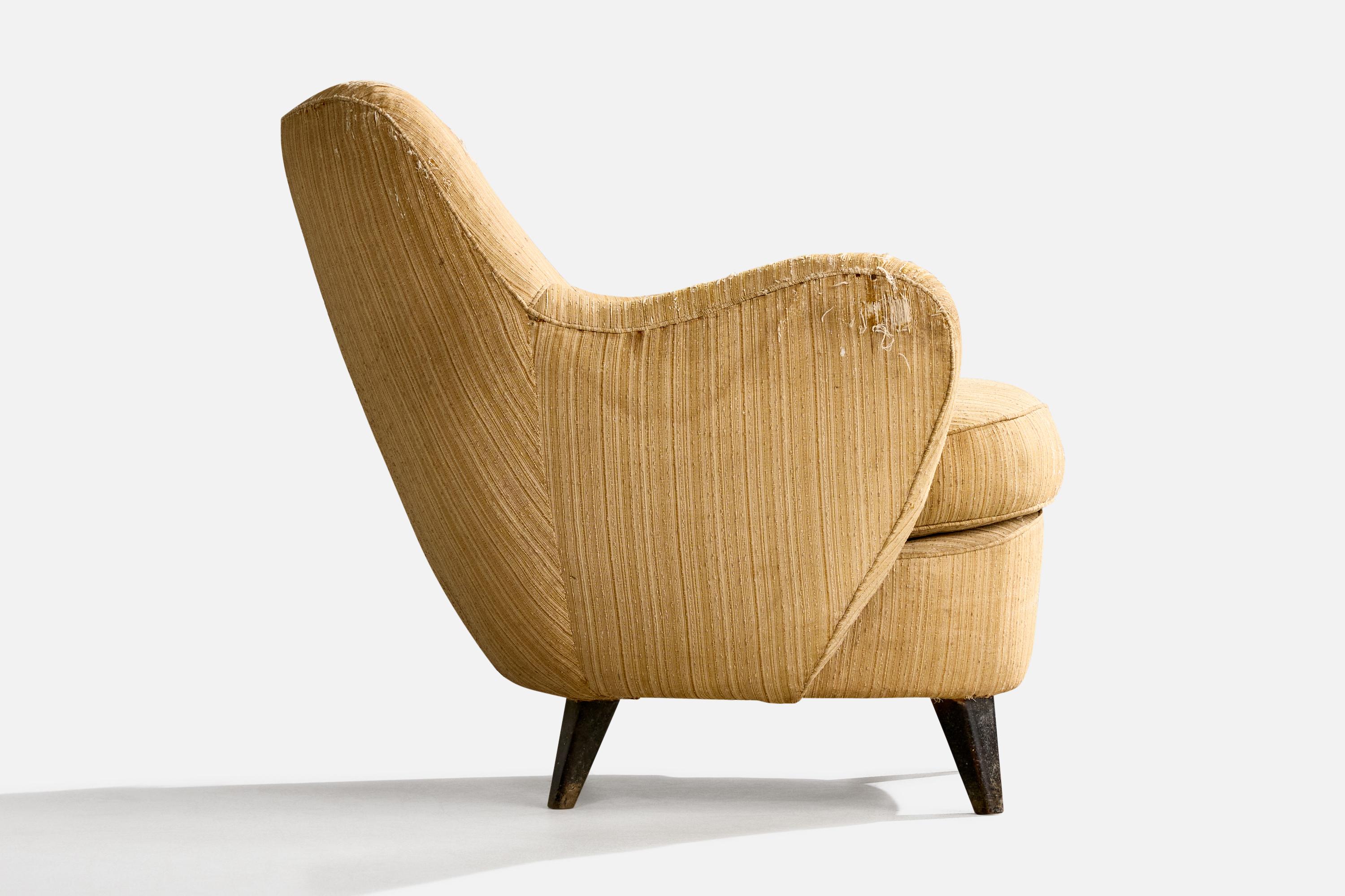 Metà XX secolo Brazilian Designer, Lounge Chair, Fabric, Wood, Brazil, 1950s in vendita