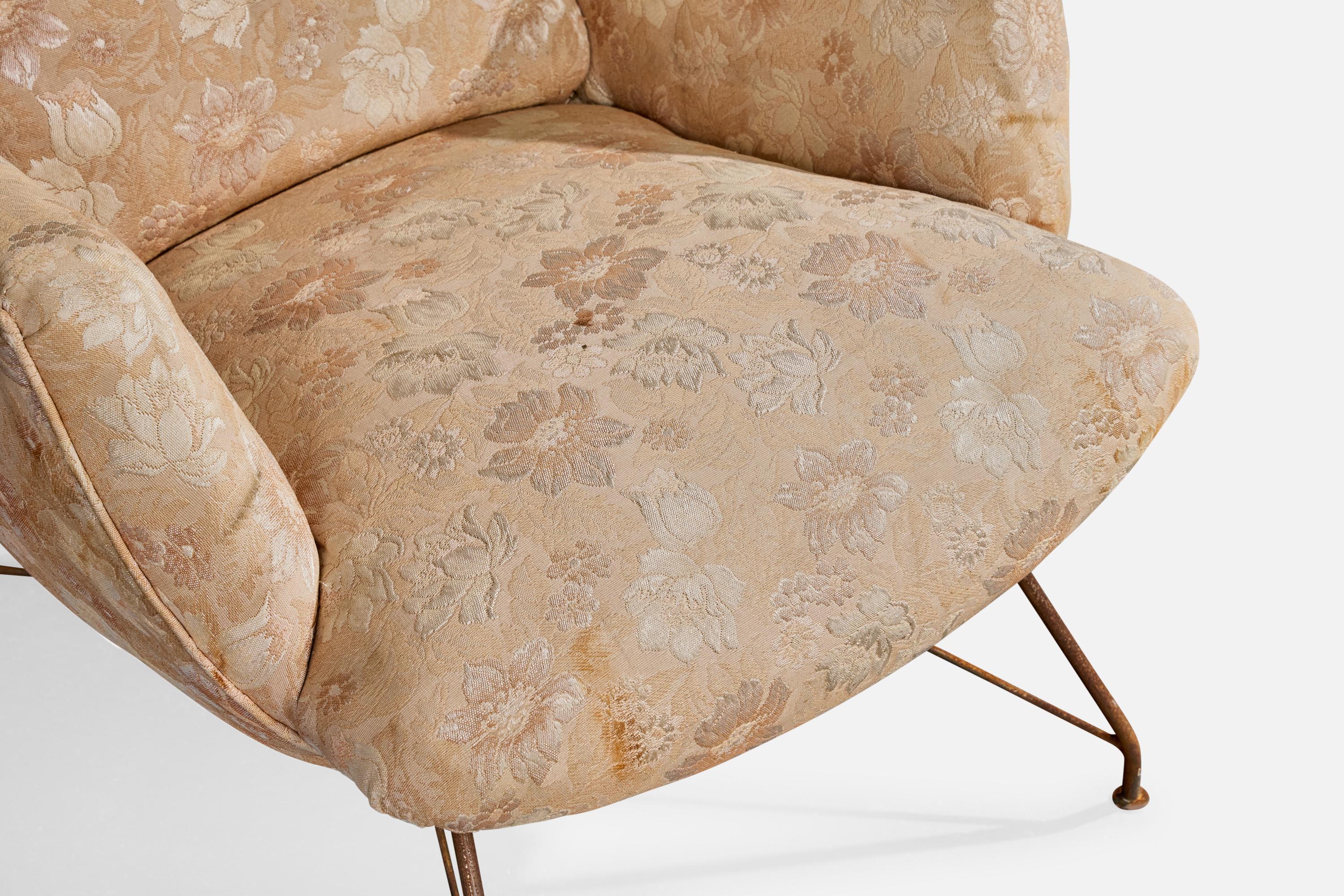 Chaise longue de designer brésilien, fer, tissu, Brésil, années 1950 en vente 3