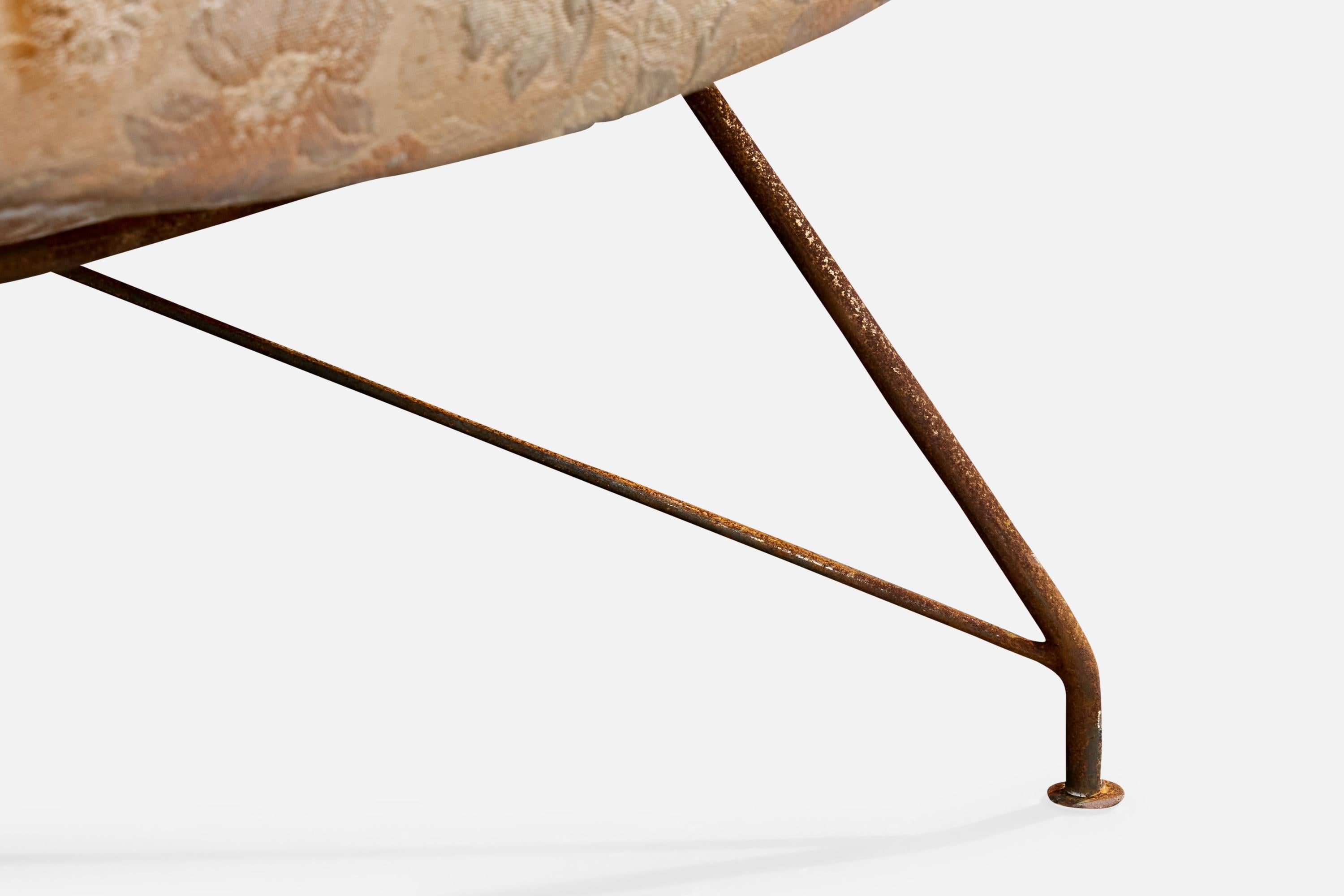 Chaise longue de designer brésilien, fer, tissu, Brésil, années 1950 en vente 5