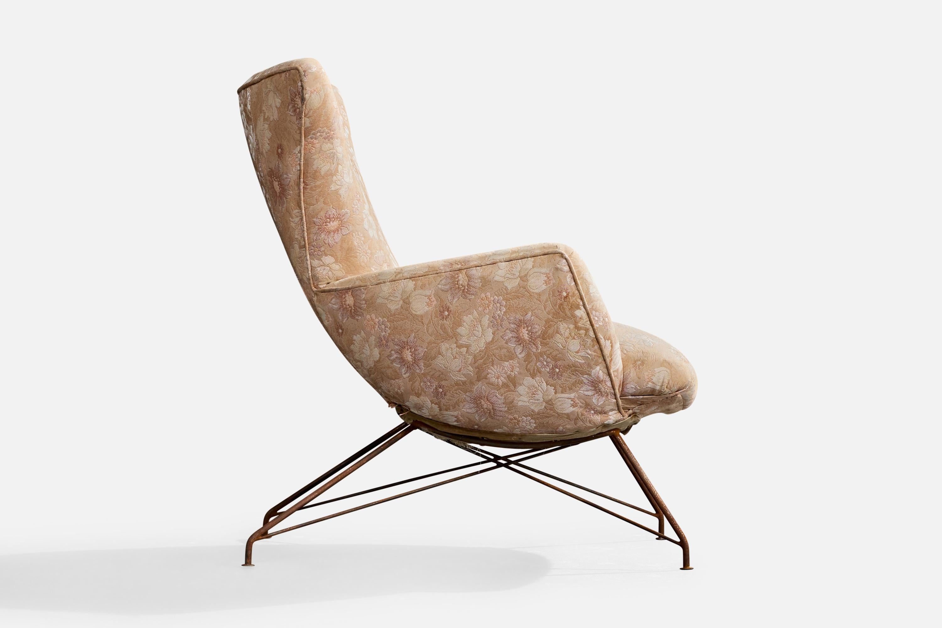 Milieu du XXe siècle Chaise longue de designer brésilien, fer, tissu, Brésil, années 1950 en vente