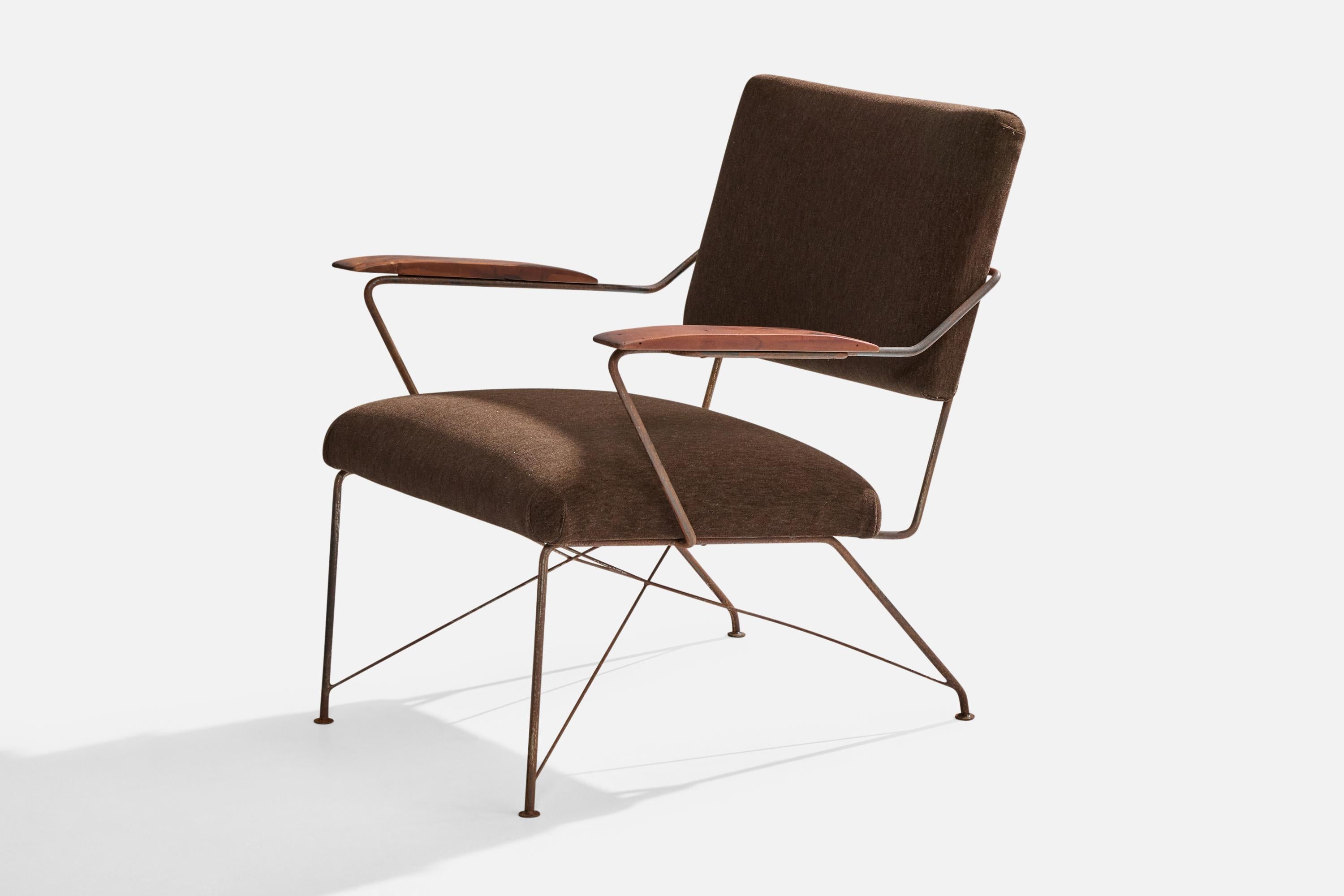Diseñador brasileño, Silla de salón, Hierro, Madera, Terciopelo, Brasil, Años 50 Brasileño en venta