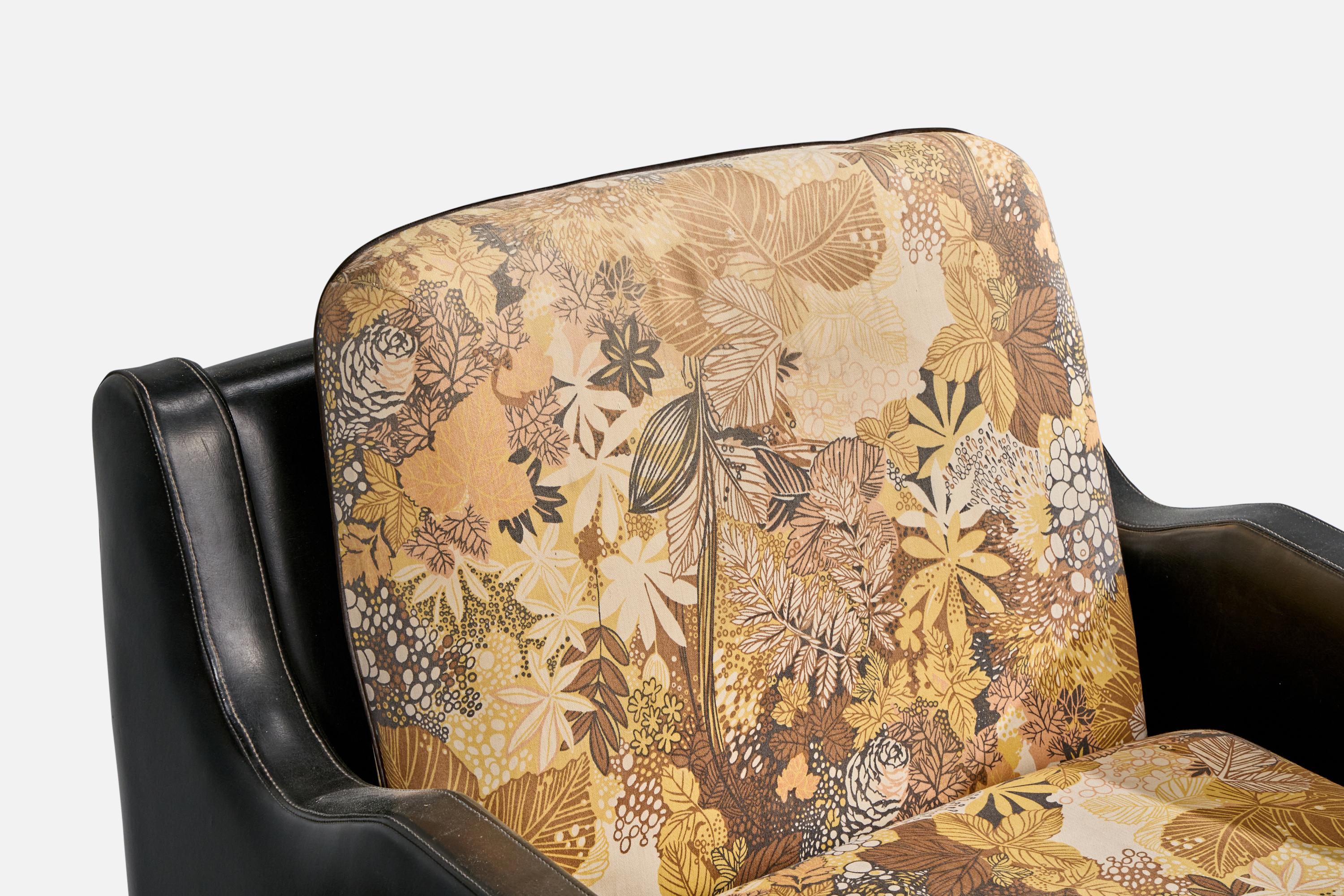 Brazilian Designer, Lounge Chair, Leatherette, Fabric, Wood, Brazil, 1960s For Sale 3